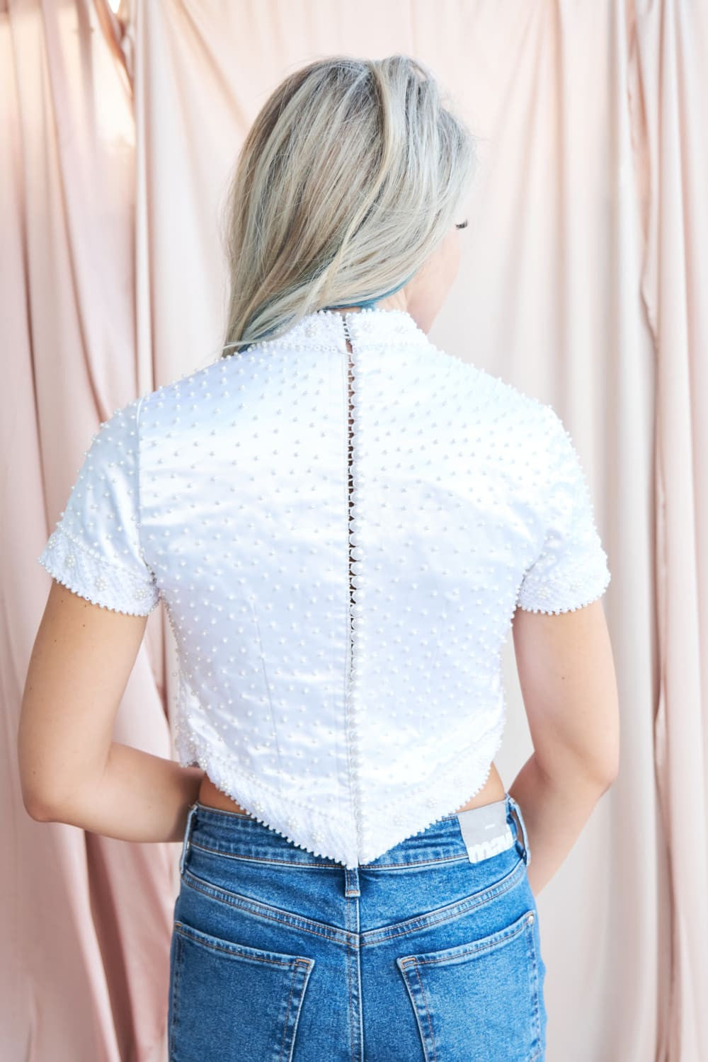 Petra Petrova-İnci İ̇şleme Detaylı Saten Blüz-Top-4-roqelvaxirum.shop