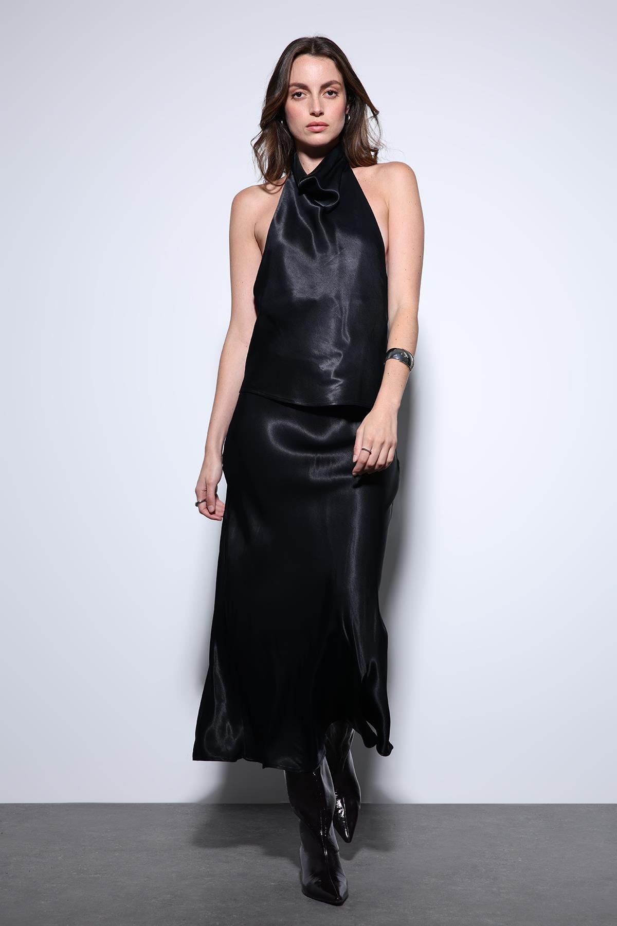 Antioch-Antioch Siyah Saten Halter Kadın Top-Top-2-roqelvaxirum.shop