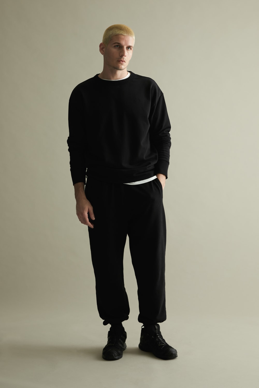 Assemblage Studios-Sweatshirt / Unisex - As Logo Embroidered-Eşofman-1-roqelvaxirum.shop
