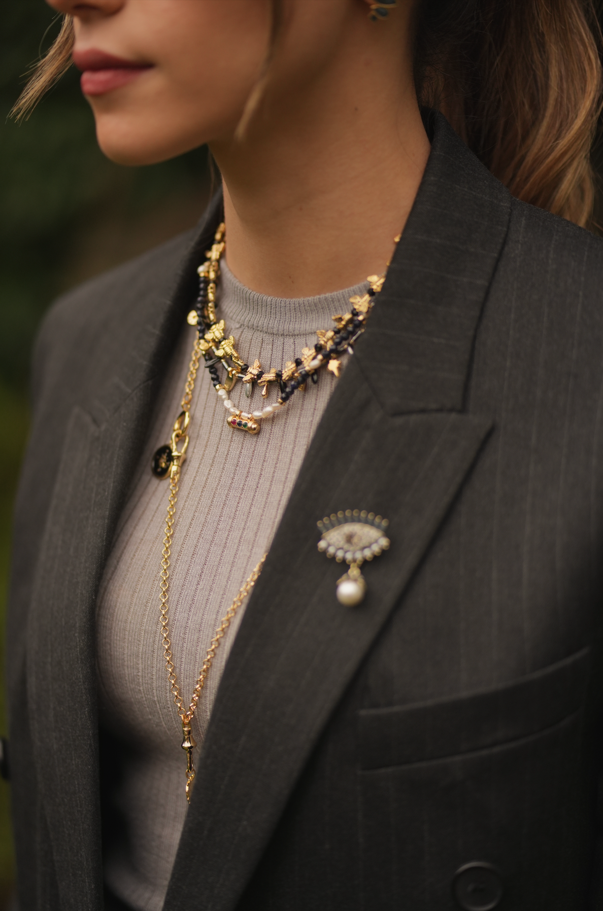 Berrin Özkan-Bee Love Black Necklace-Kolye-2-roqelvaxirum.shop