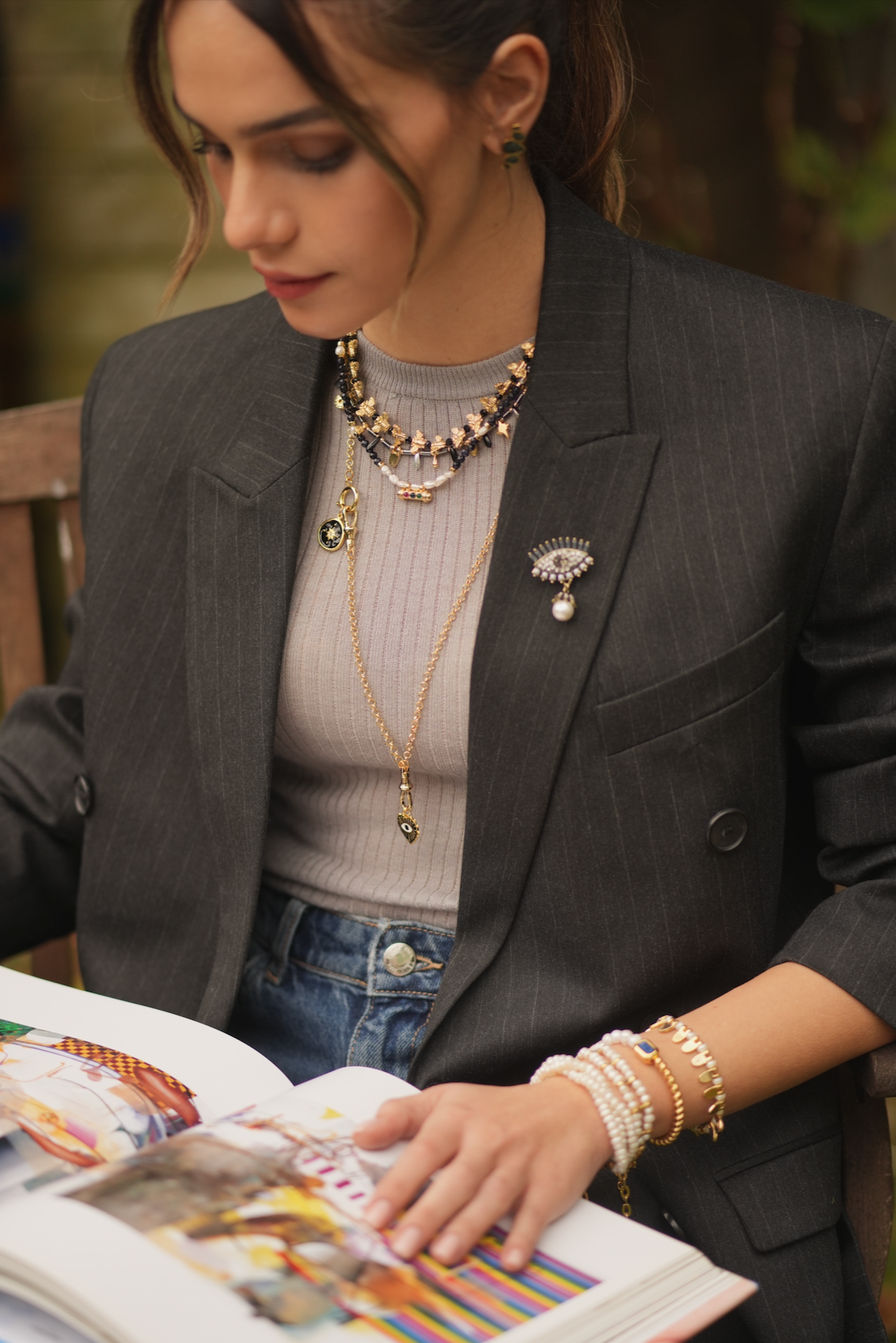 Berrin Özkan-Bee Love Black Necklace-Kolye-3-roqelvaxirum.shop