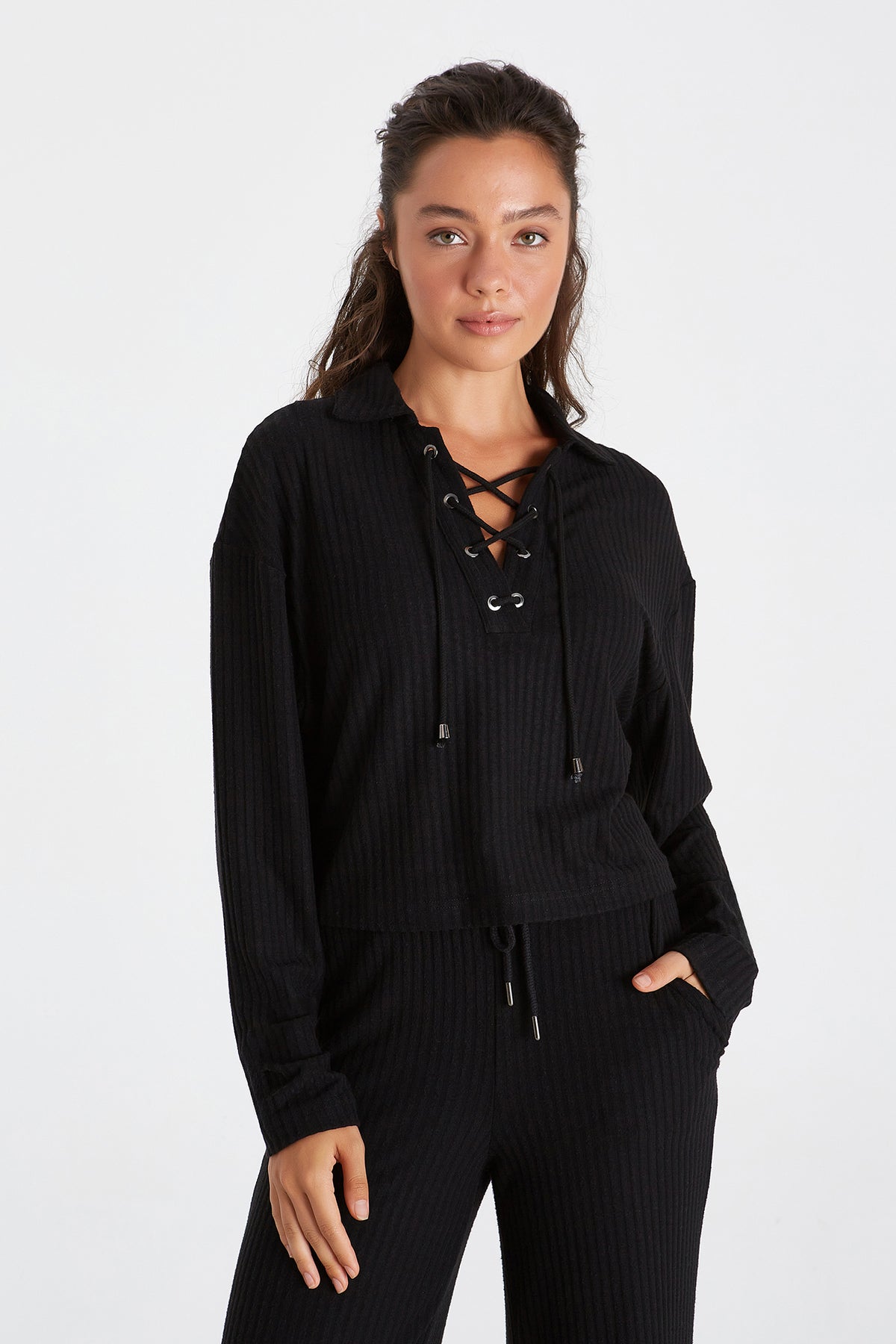 Boboist-Boboist Eva Sweatshirt Eva Bağcık Detaylı Sweatshirt-Sweatshirt-1-roqelvaxirum.shop