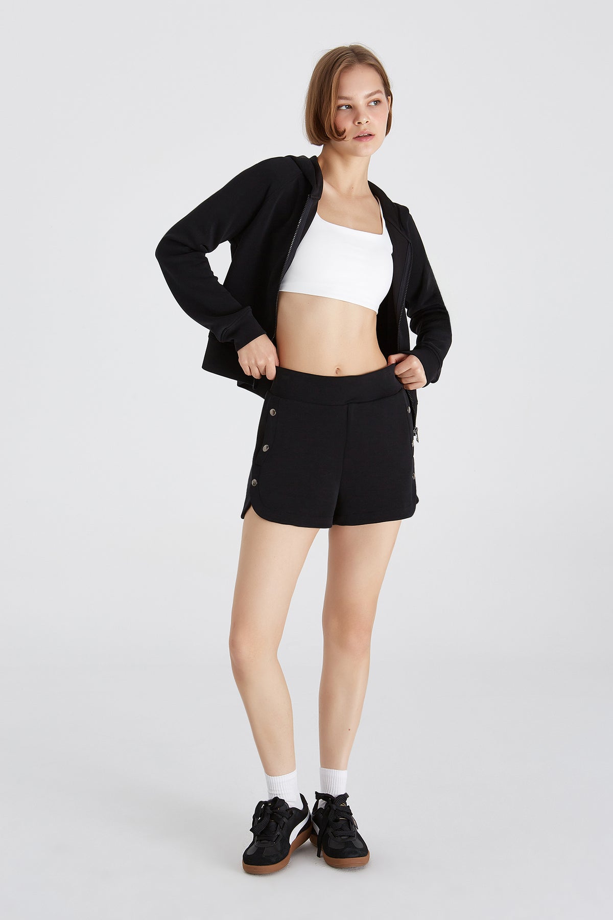 Boboist-Boboist Sabrina şort Sabrina çıtçıt Detaylı şort-Sabrina Şort-1-roqelvaxirum.shop