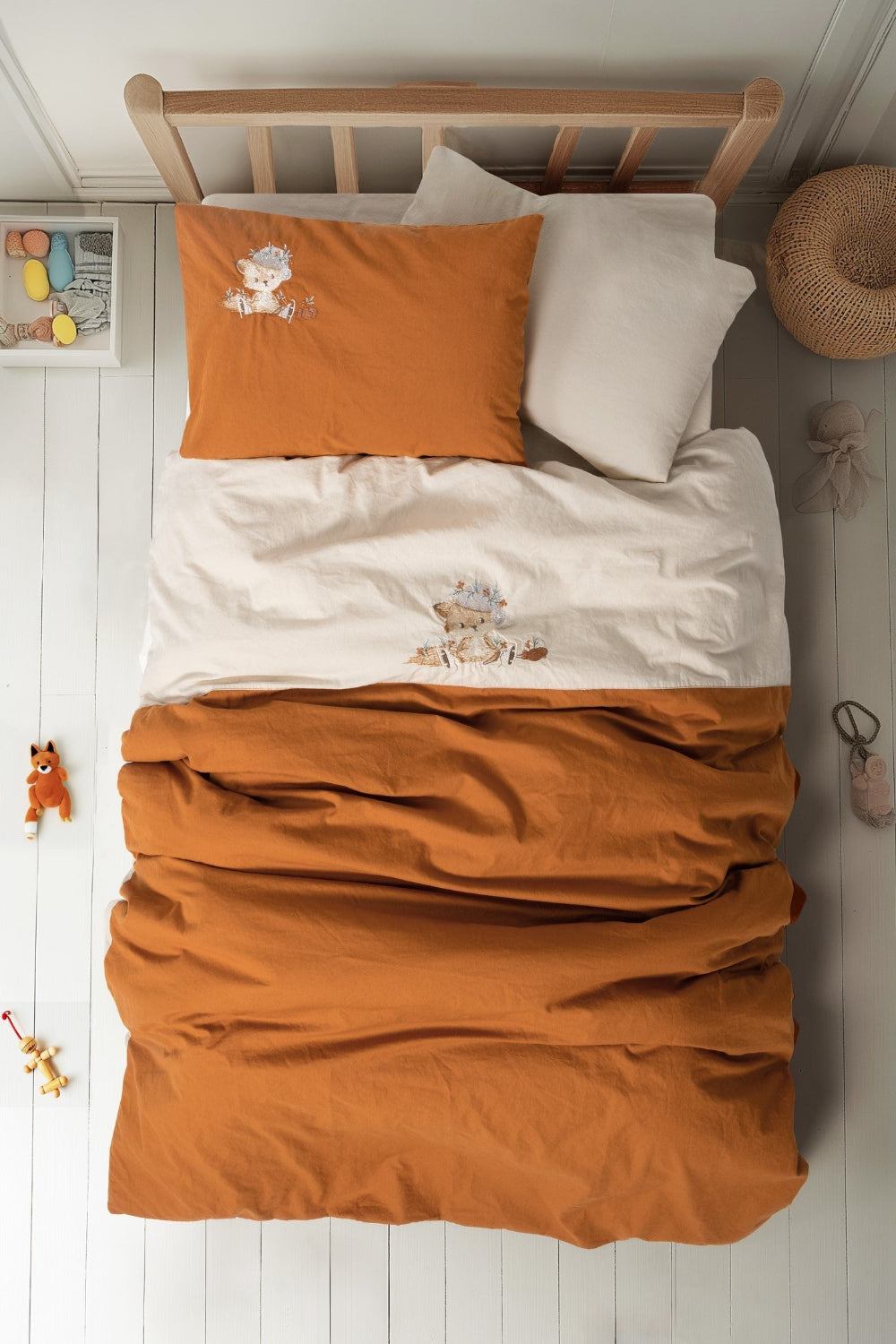 Cotton Box-Cuddly Nakışlı Bebek Nevresim Takımı Clever Bej-Nevresim Takımı-1-roqelvaxirum.shop