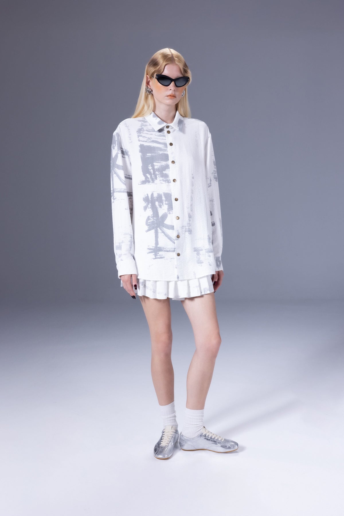 Death Is Easy-White Calligraphy Oversize Shirt-Gömlek-1-roqelvaxirum.shop