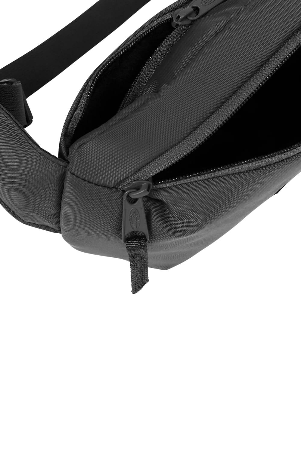 Eastpak-Cnnct F Waist Cnnct F Black-Bel Çantası-6-roqelvaxirum.shop