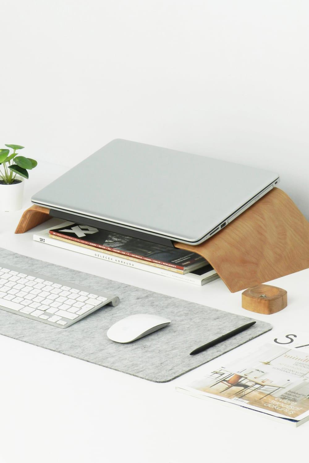 Fagus Wood-Dayanıklı Ahşap Notebook Yükseltici ve Tutucu Masa Üstü Laptop Standı (Kayın)-Laptop Standı-3-roqelvaxirum.shop