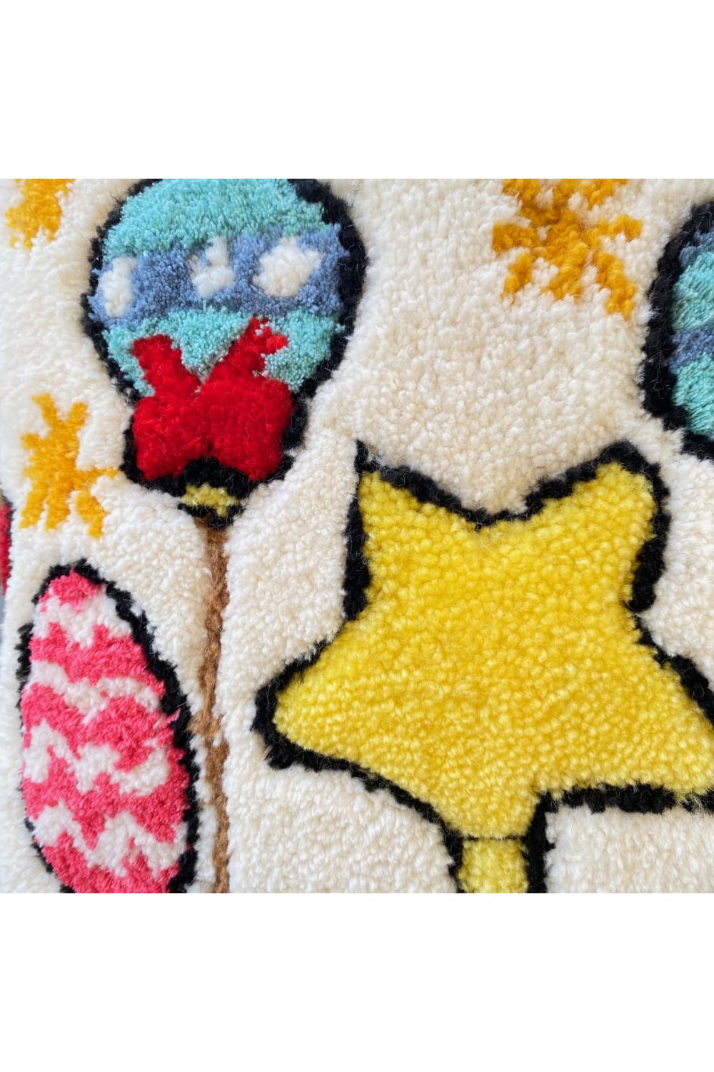 Fille á Fille Design Studio-Chri̇stmas Işık Kırlent-Kırlent-3-roqelvaxirum.shop