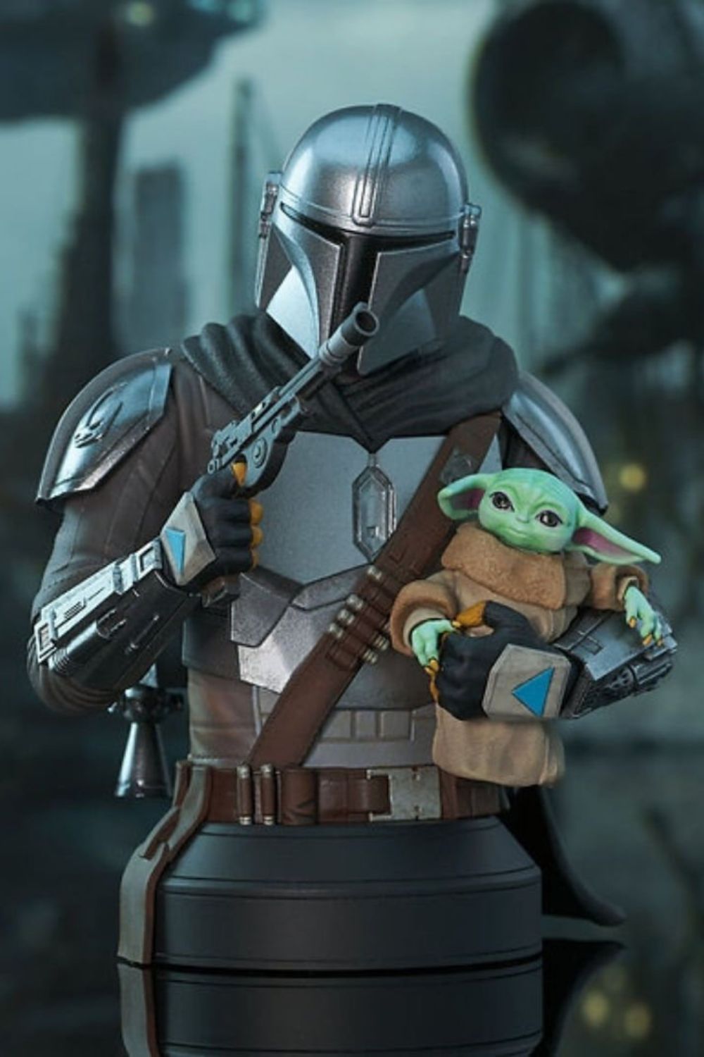 Gentle Giant Ltd.-Star Wars - Mandalorian with Grogu 1/6 Scale Limited Edition Büst-Heykel-1-roqelvaxirum.shop