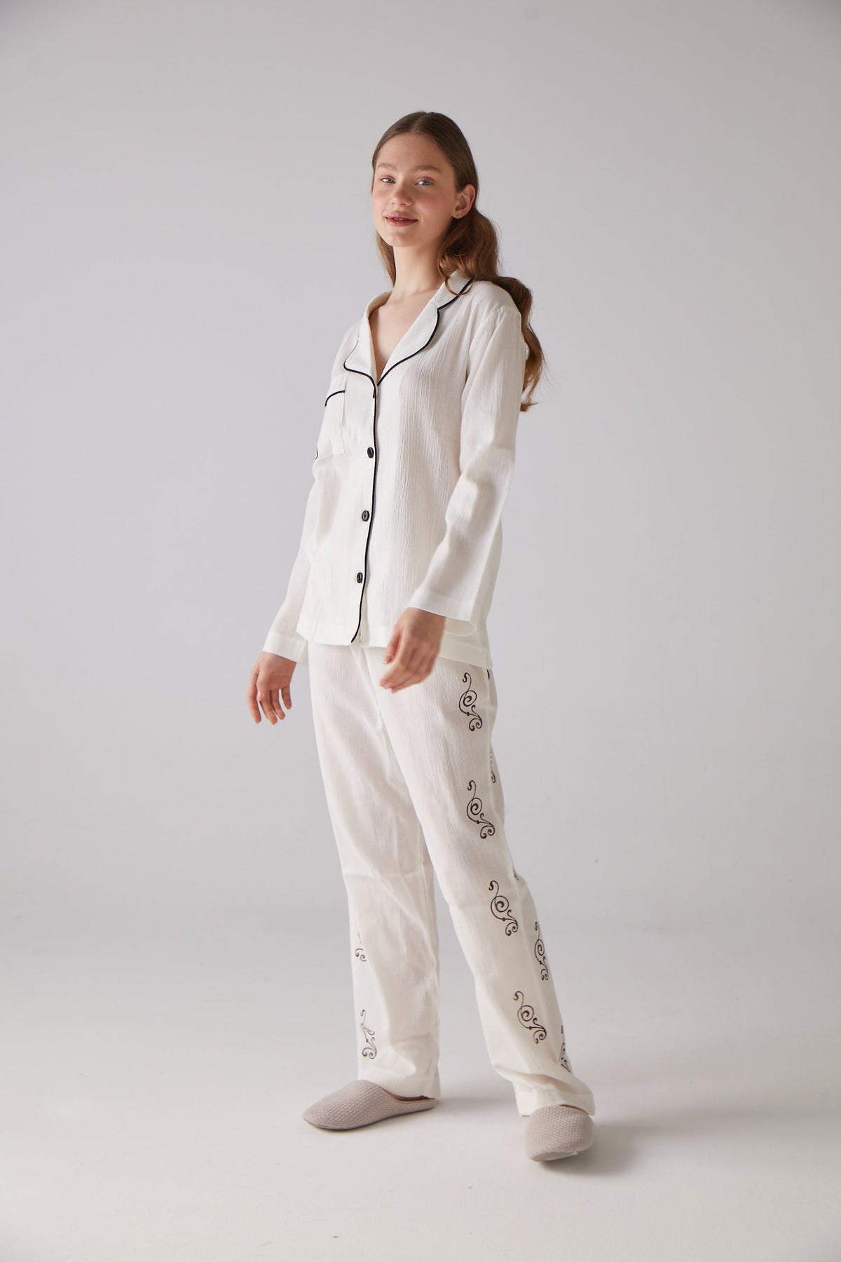 Handarte Los Angeles-Nota Desen Beyaz Uzun Pijama Takımı-Pijama Takımı-5-roqelvaxirum.shop