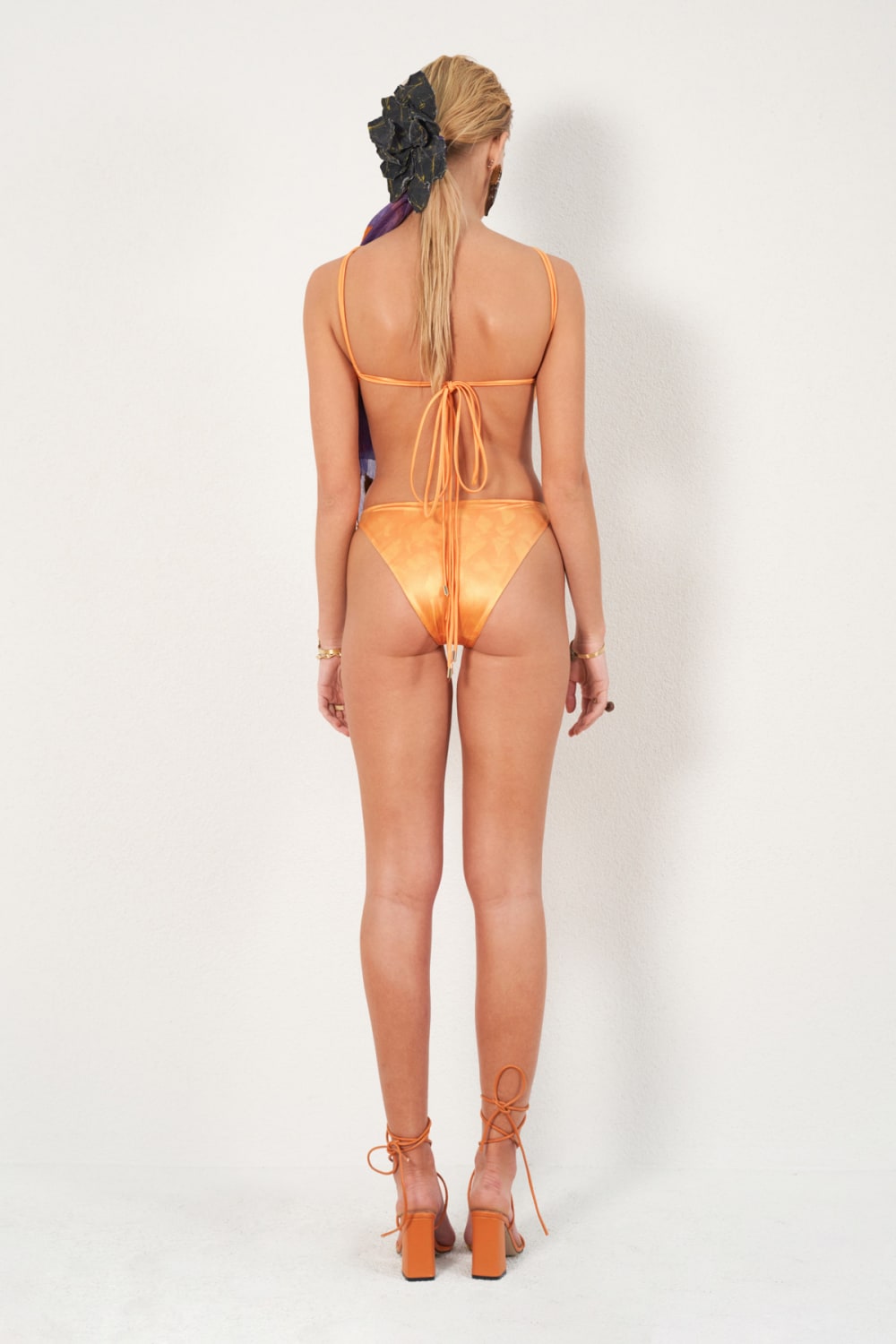 Haracci-Queen of Flowers Halter Mayo Mango Sarısı-Mayo-5-roqelvaxirum.shop