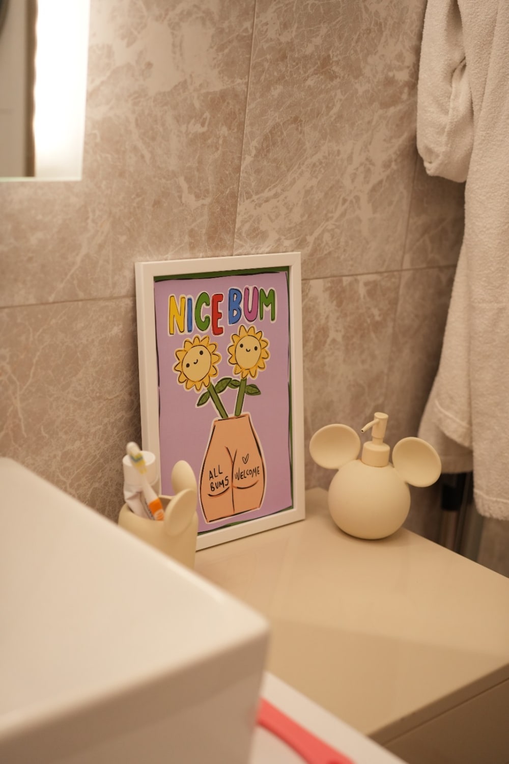 Hello Melody-Nice Bum Baskı-Tablo-2-roqelvaxirum.shop
