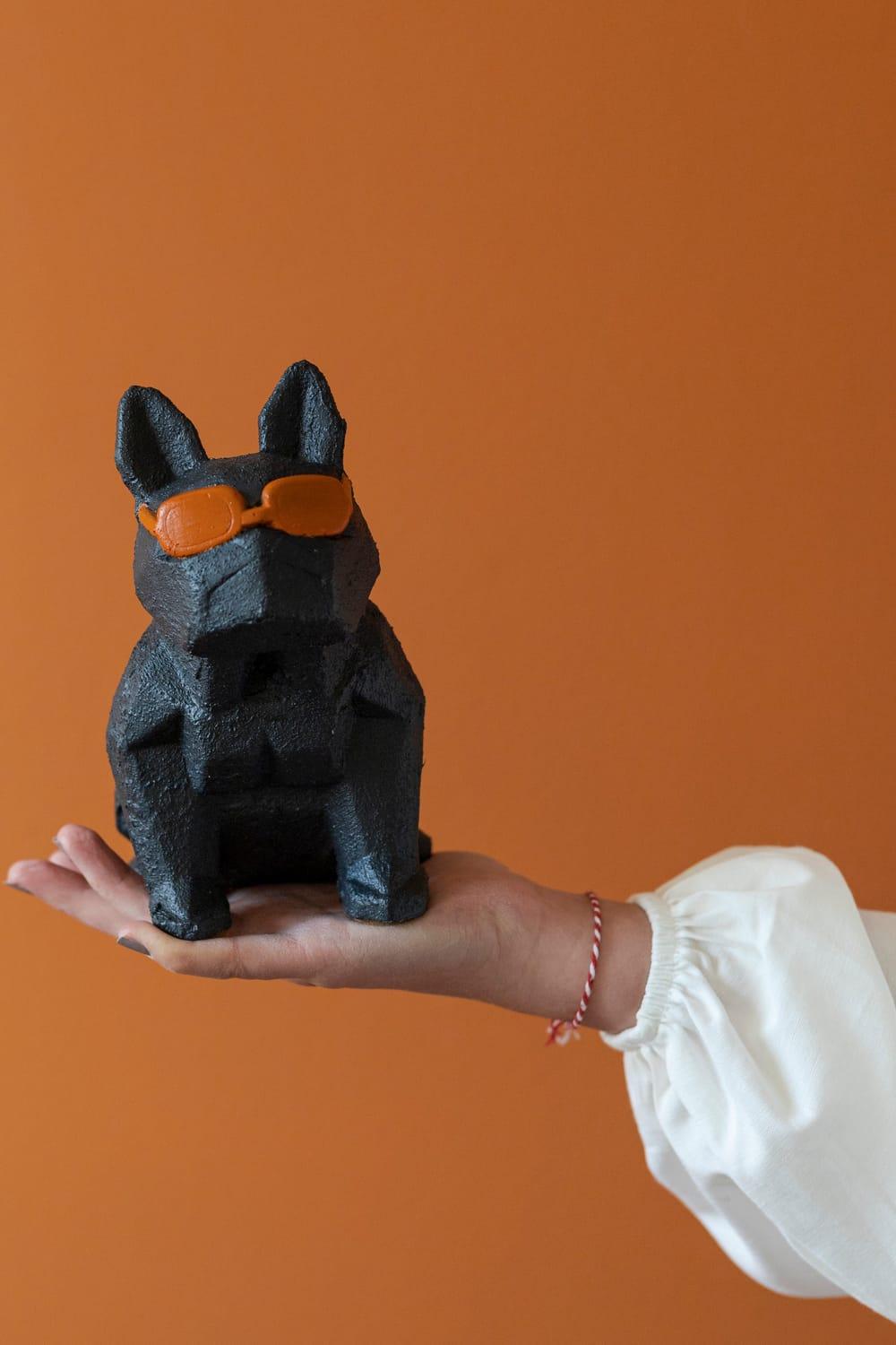 Jomo Tasarım-Beton Turuncu Gözlüklü Köpek Kalemlik-Biblo-2-roqelvaxirum.shop