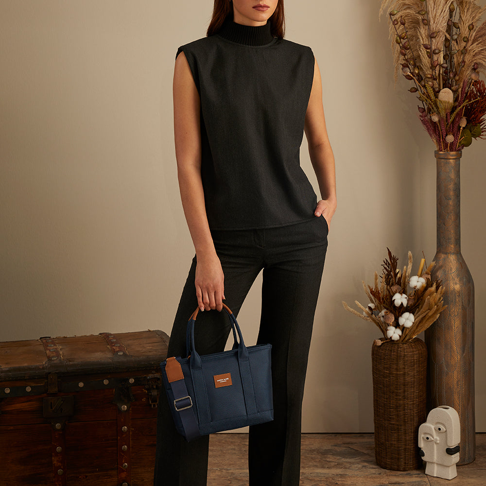 Maison Sacrée-Miramar Winter Navy Blue Mini Shoulder Bag-Omuz Çantası-3-roqelvaxirum.shop