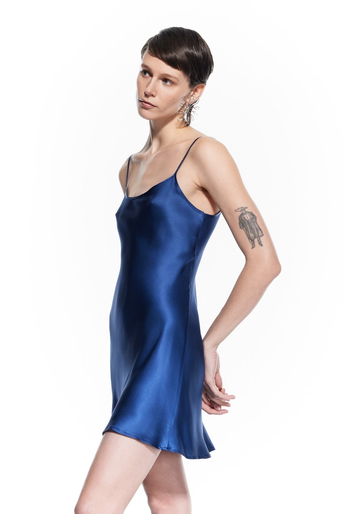 Mers Silk-Lyra Silk Nightdress-11-roqelvaxirum.shop