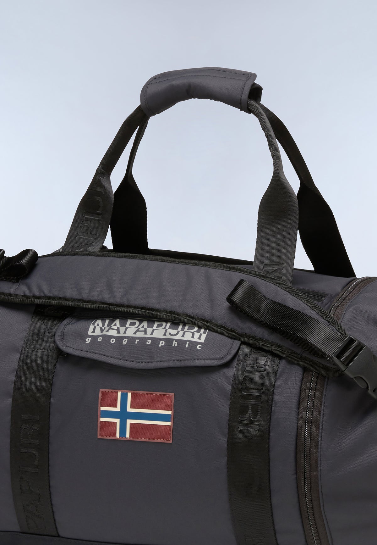 Napapijri-Bering Travel Black 041-Bavul & Seyahat Çantası-3-roqelvaxirum.shop