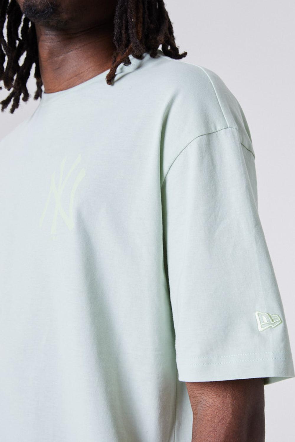 New Era-MLB League Essential Oversized Tee Green-T-Shirts-4-roqelvaxirum.shop