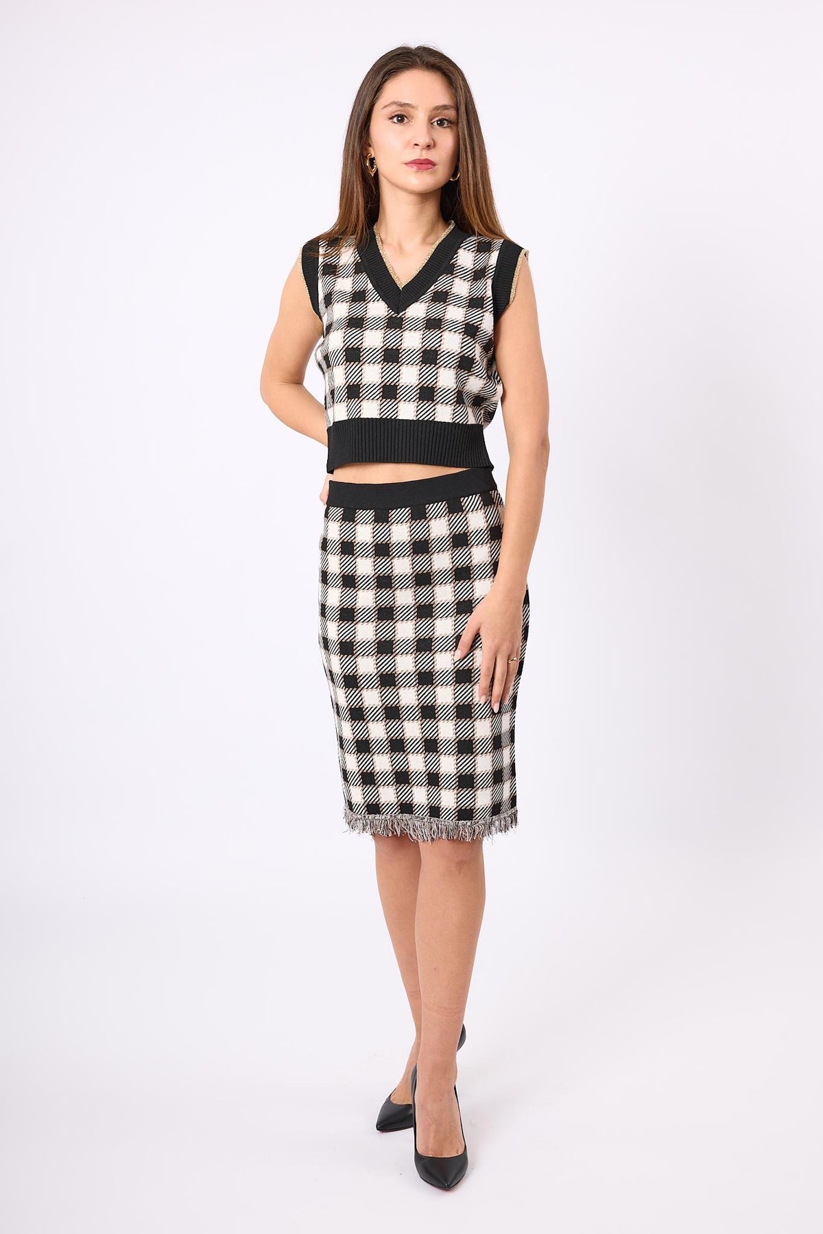 Peraluna-Diana Pötikare Kadın Diz Üstü Triko Etek Siyah/Ekru-Etek-4-roqelvaxirum.shop