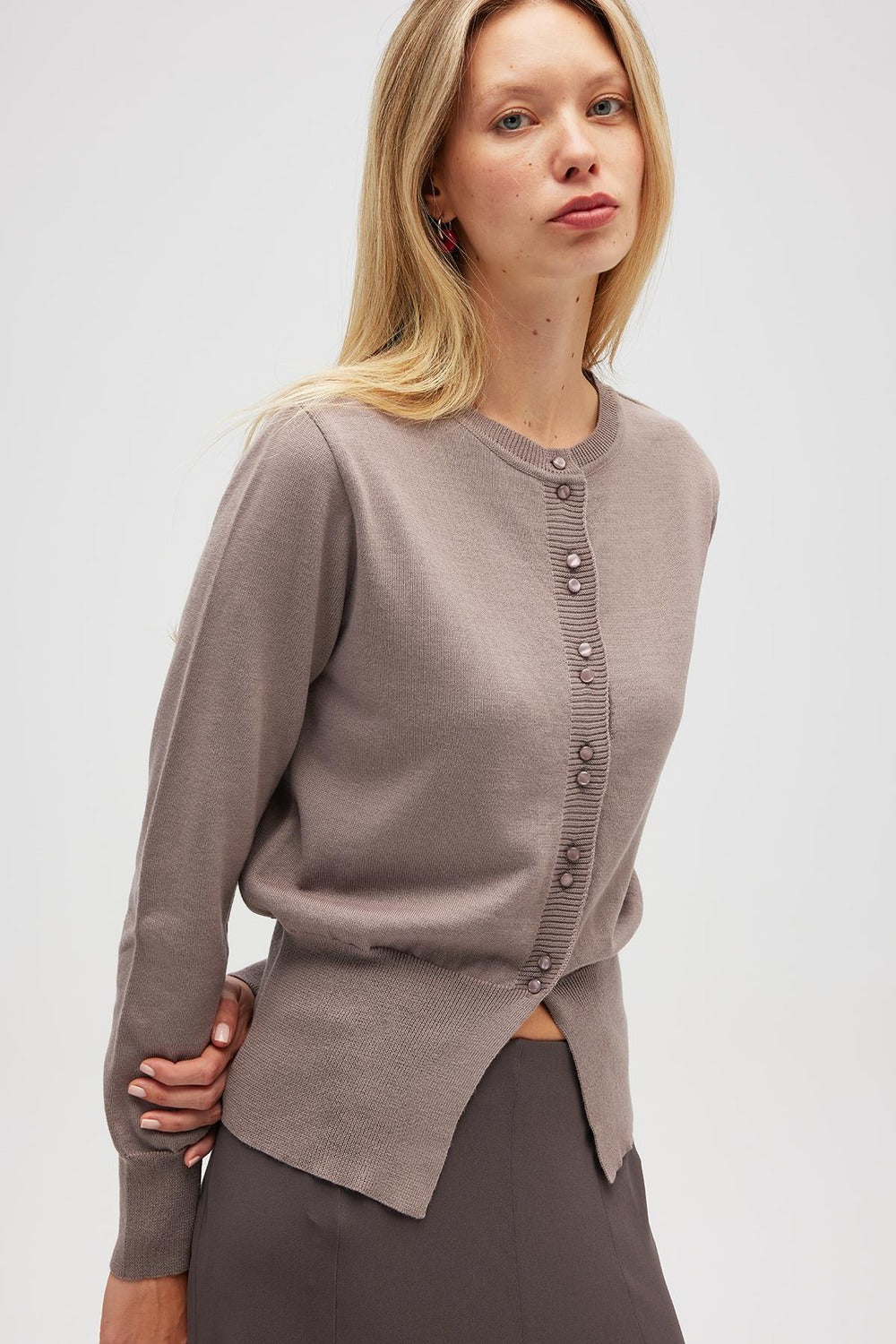 Peraluna-Ripley çelik örgü, Düğmeli Kadın Triko Hırka Kum Gri-Hırka-2-roqelvaxirum.shop