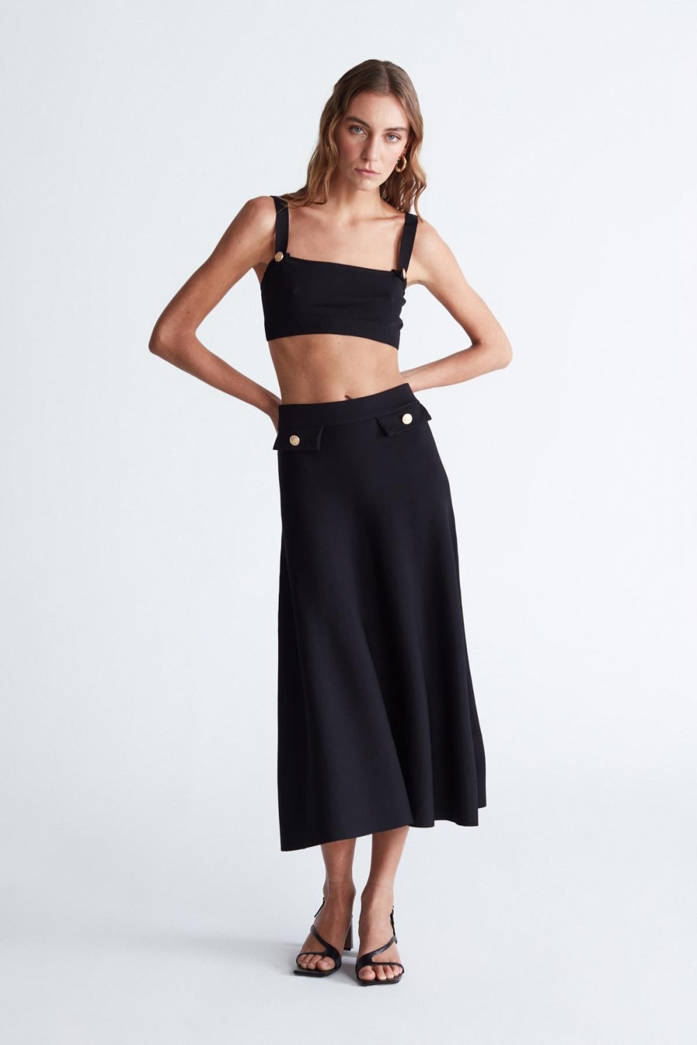 Peraluna-Styleboom X Elizabeth Bralet Düğme Detaylı Askılı Kadın Triko Bralet -Crop Top-27-roqelvaxirum.shop