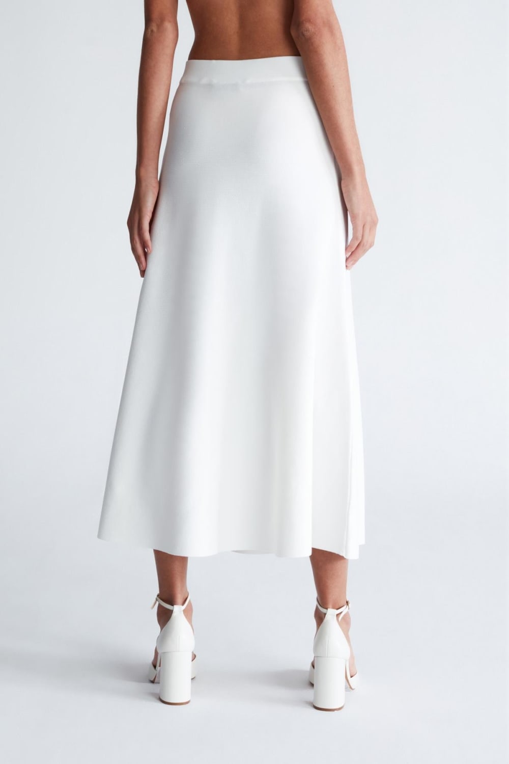 Peraluna-Styleboom X Vivien Skirt Düğme Detaylı Diz Altı Kloş Kadın Triko Etek -Etek-27-roqelvaxirum.shop