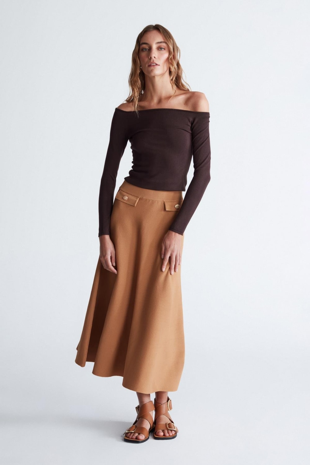Peraluna-Styleboom X Vivien Skirt Düğme Detaylı Diz Altı Kloş Kadın Triko Etek -Etek-3-roqelvaxirum.shop