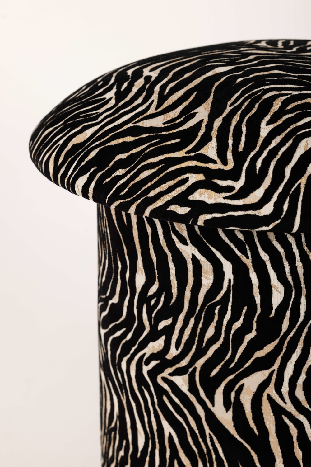 Posto Studio-Zebra Chic Puf-Puf-3-roqelvaxirum.shop