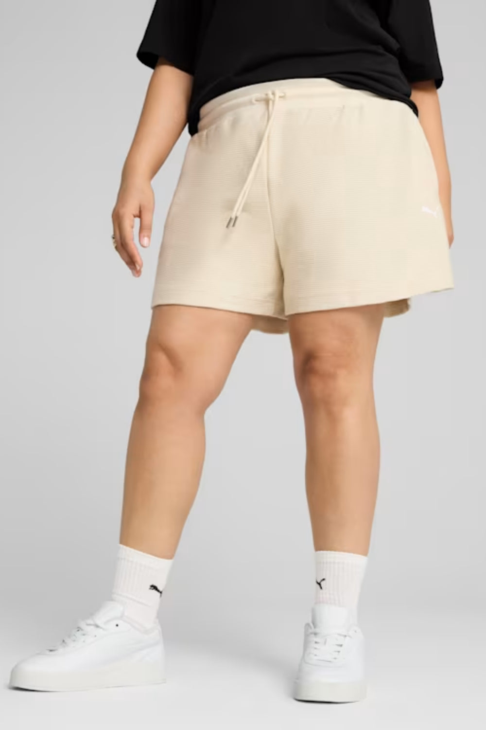 Puma-PREMIUM ESS A-Line Shorts 4 Jacquard Alpine Snow-Şort-3-roqelvaxirum.shop