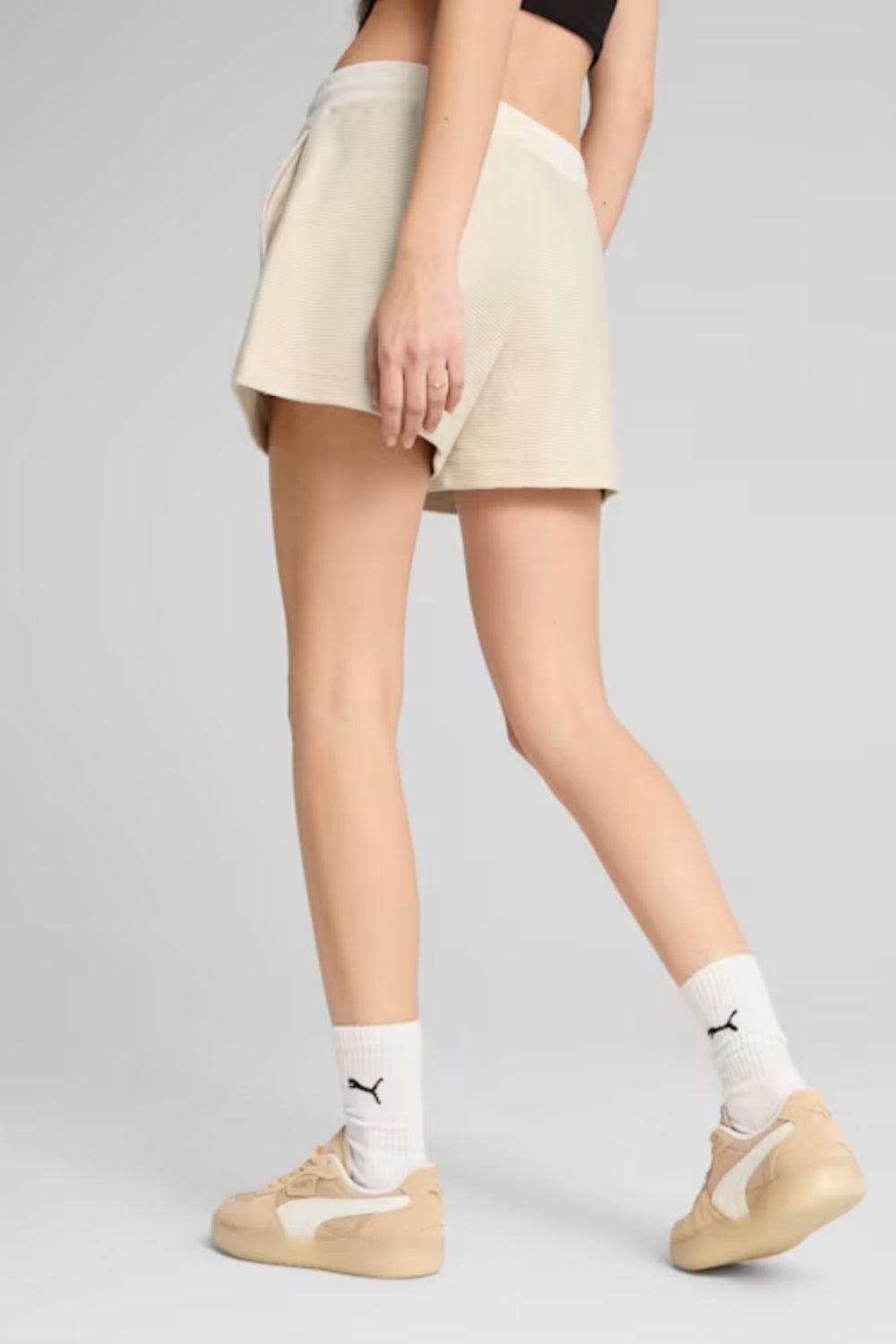 Puma-PREMIUM ESS A-Line Shorts 4 Jacquard Alpine Snow-Şort-4-roqelvaxirum.shop
