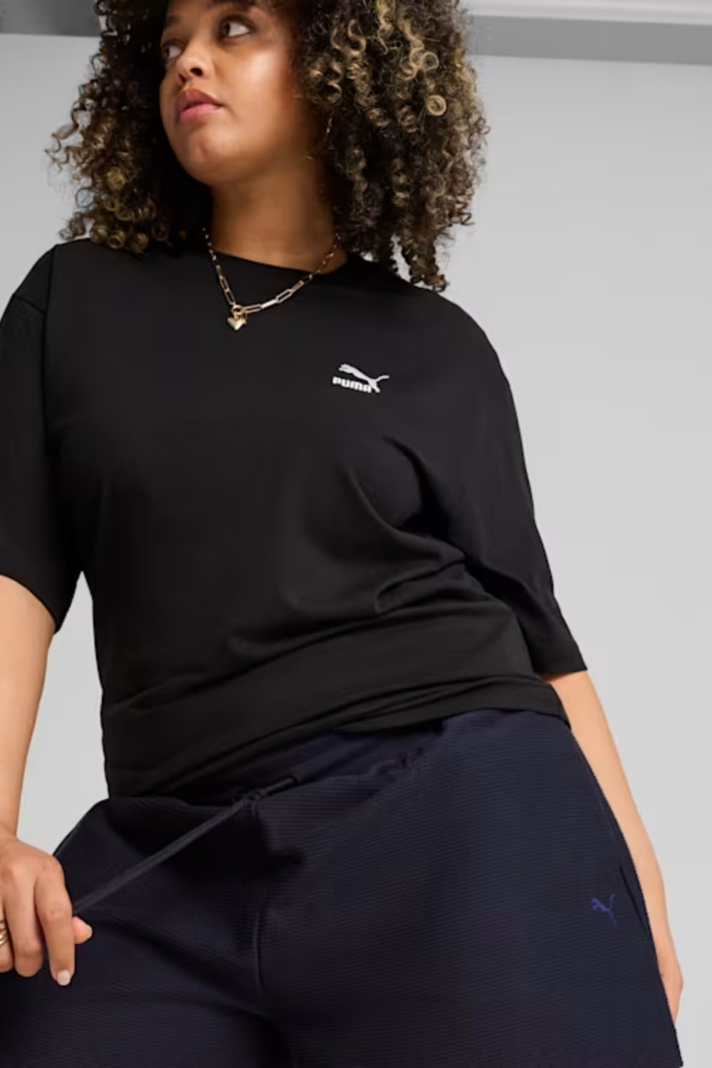 Puma-PREMIUM ESS A-Line Shorts 4 Jacquard New Navy-Şort-2-roqelvaxirum.shop