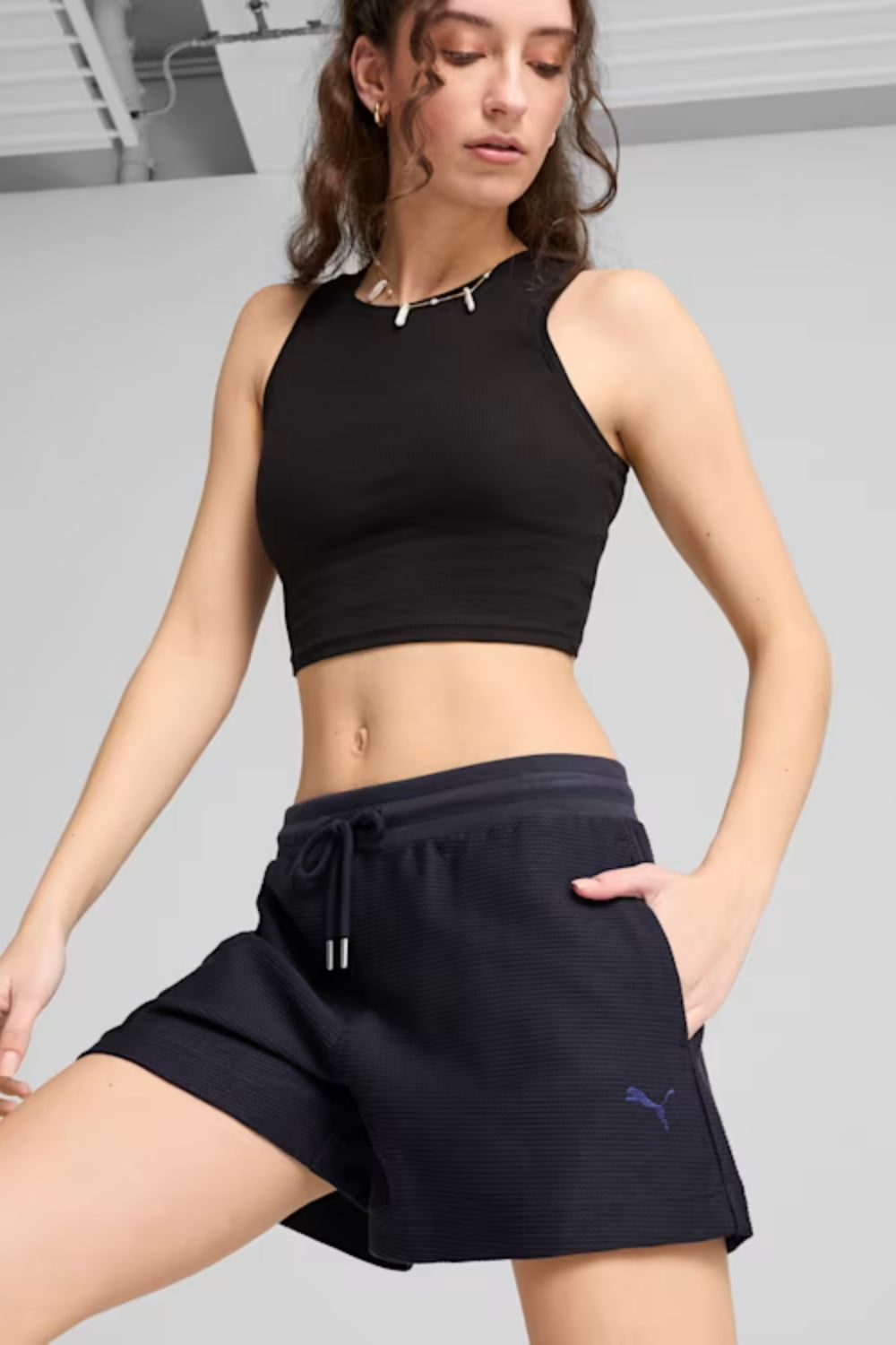 Puma-PREMIUM ESS A-Line Shorts 4 Jacquard New Navy-Şort-3-roqelvaxirum.shop