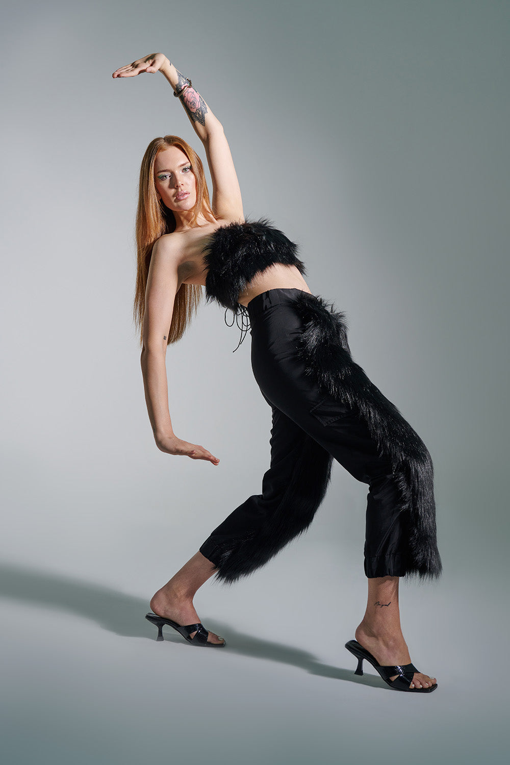 Ramme-Ala Glamour Black Fur Top-Top-6-roqelvaxirum.shop