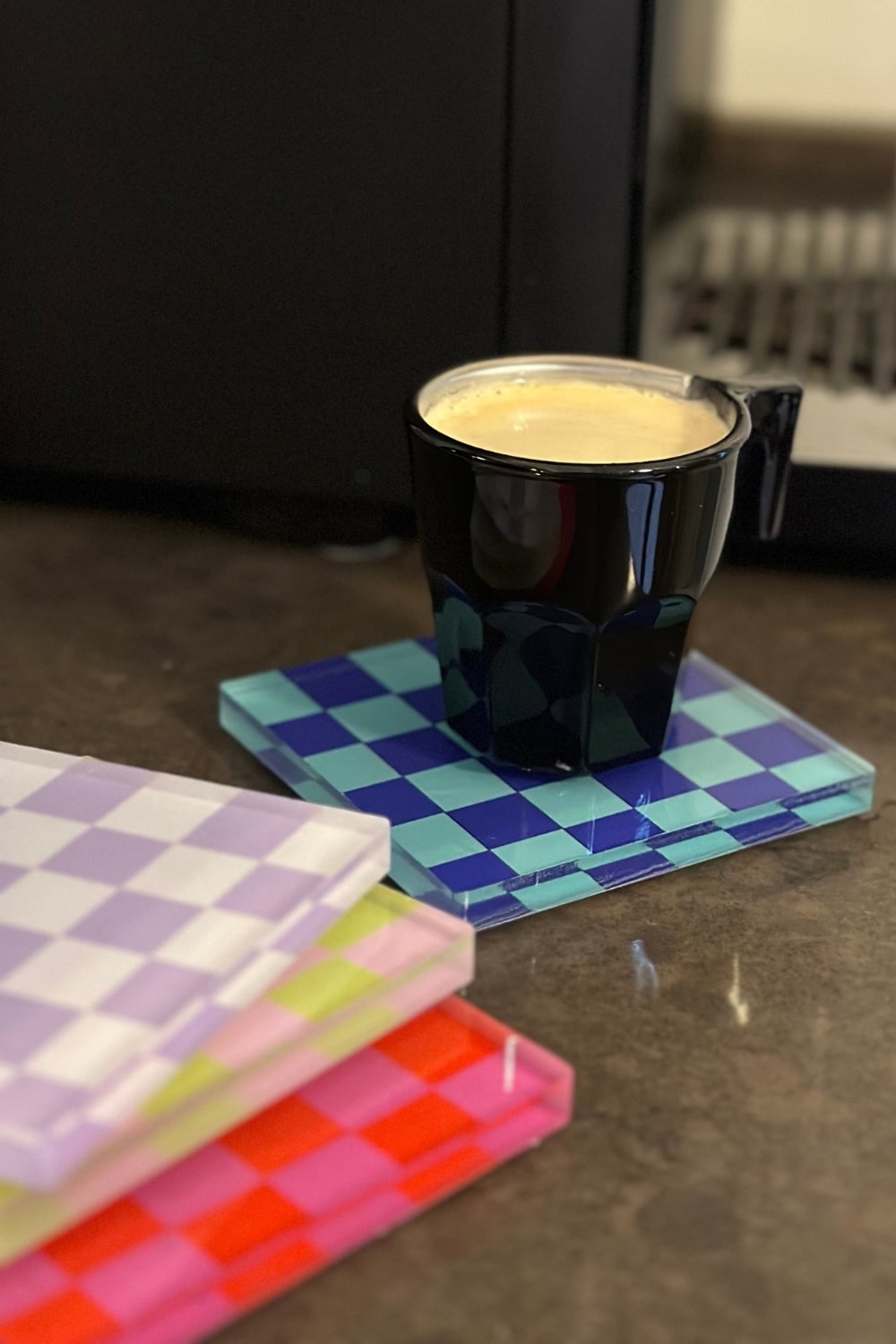 Rooms Design Studio-Retro Checkerboard Bardak Altlığı 4'lü Set-Bardak Altlığı-3-roqelvaxirum.shop