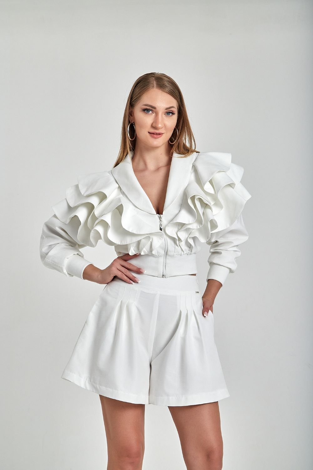 Zeynep Kaya-Geniş Paçalı Ribana Detay Beyaz Şort-Şort-4-roqelvaxirum.shop