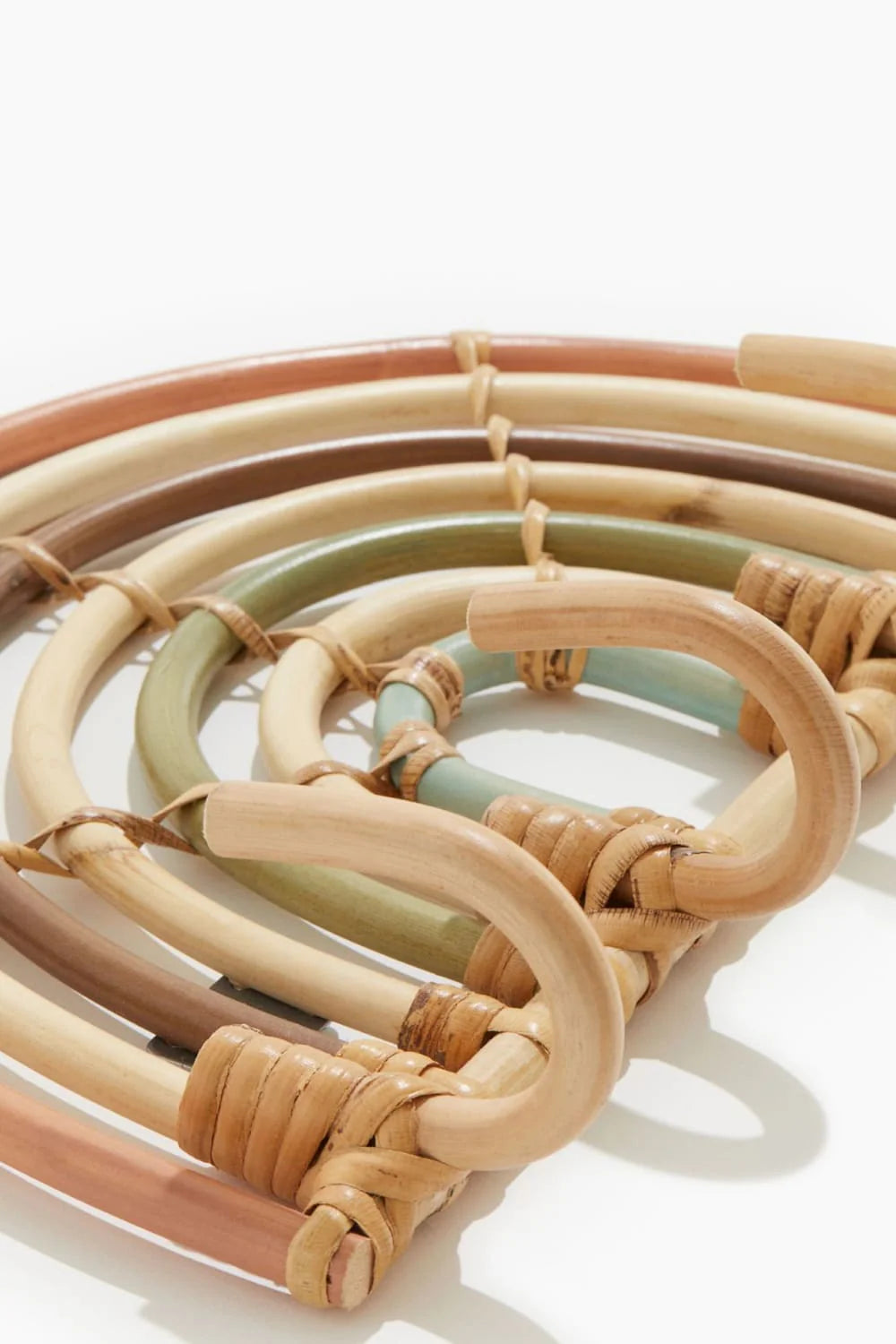 Zoa Collection-Gökkuşağı Rattan Askılık-Duvar Dekorları-3-roqelvaxirum.shop