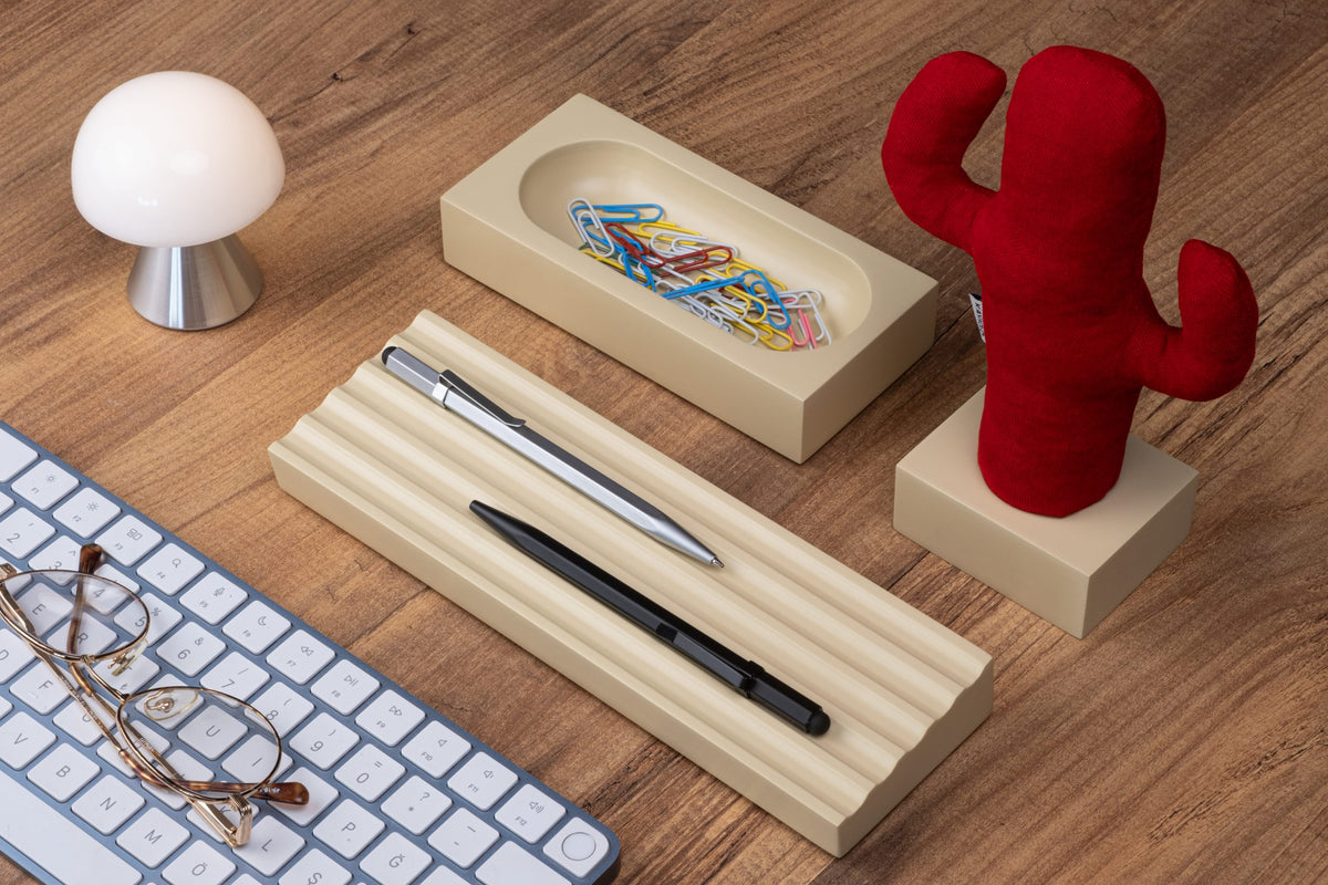 Kayigo-Woody Krem üçlü Ofis Seti Kırmızı Cactus-Masaüstü Organizer-2-roqelvaxirum.shop