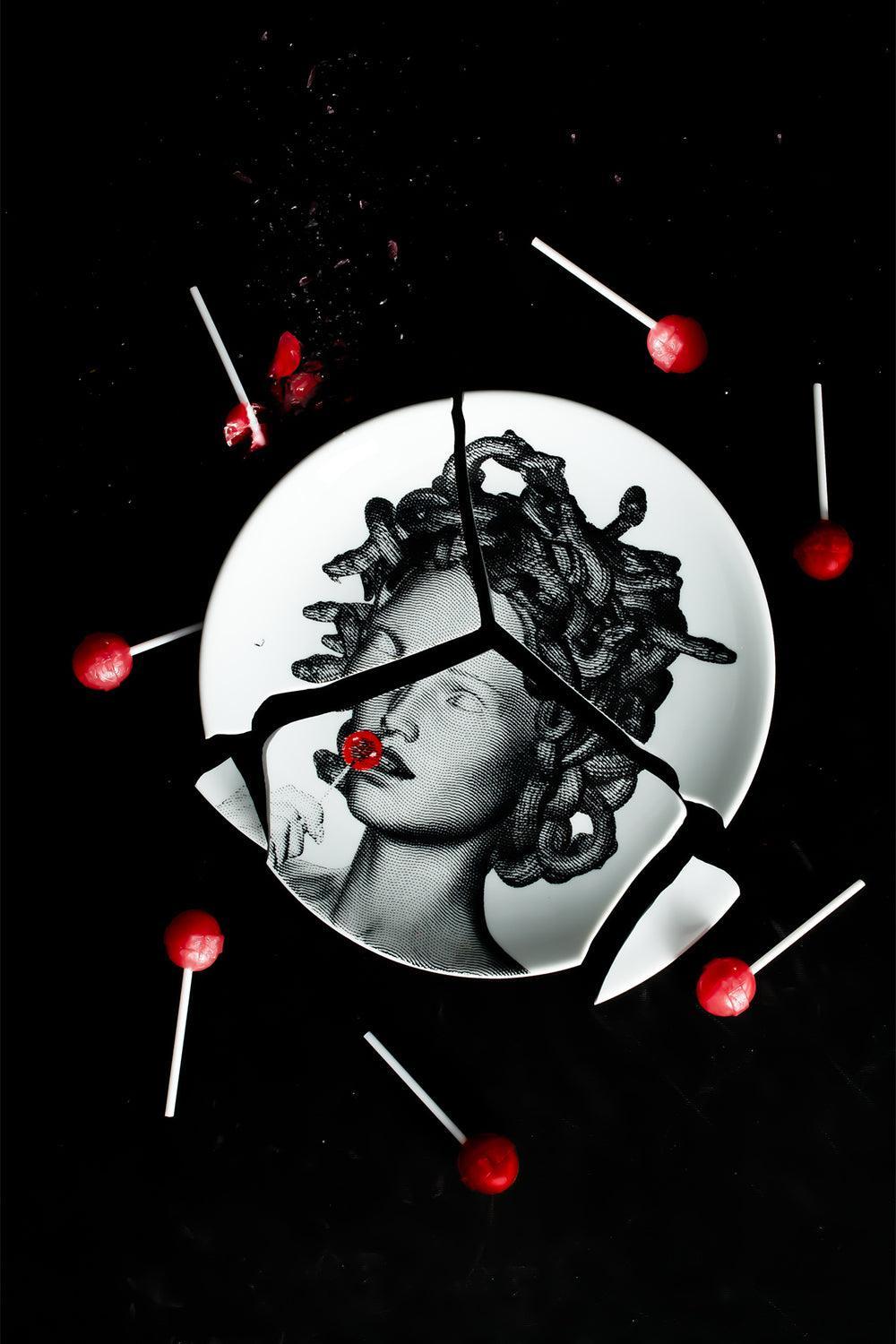 Dekoratif Tabak No:5 Medusa Is Beautiful Now - 2