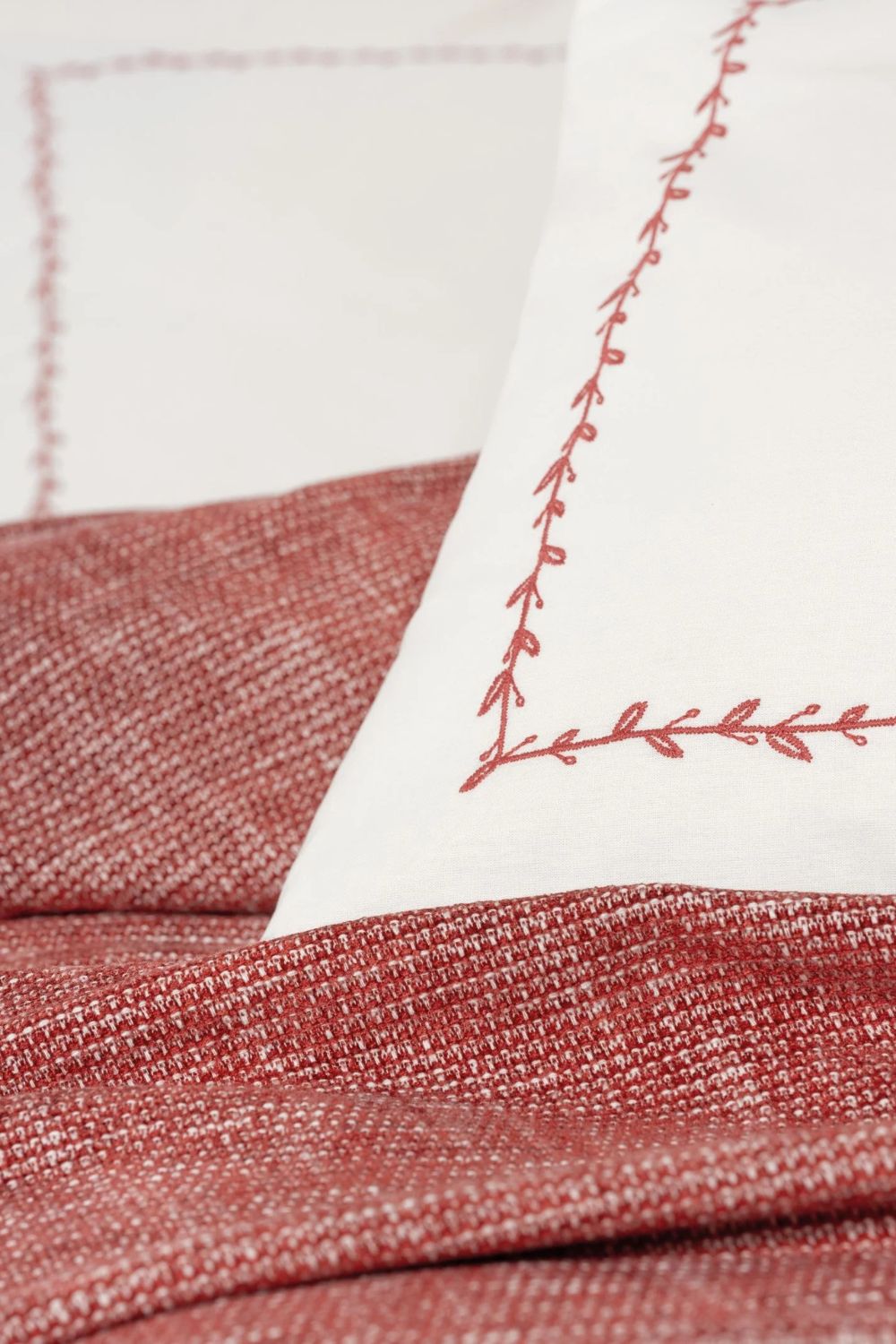 Embrova Şönil Çift Kişilik Yatak Örtüsü/Pike Takımı Loom Bordo - 2