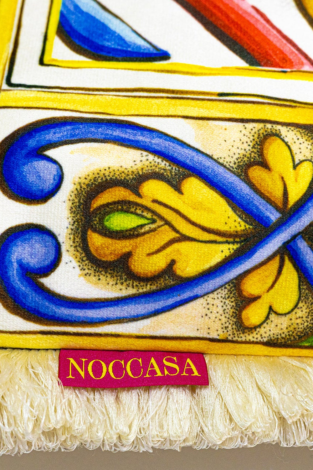 Maiolica Püsküllü Kırlent - 2