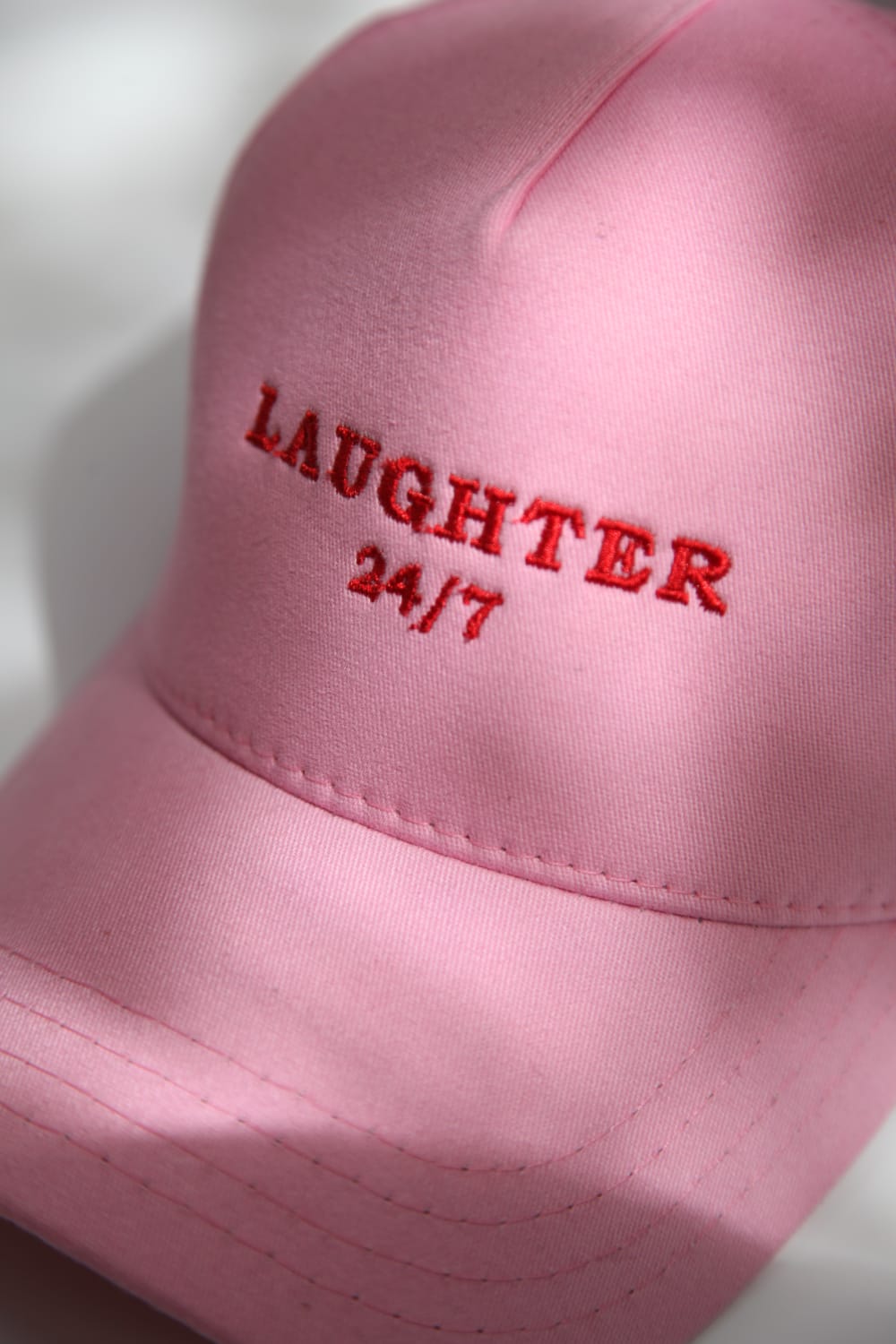 3K28-Laughter Baseball Cap-Şapka-1-roqelvaxirum.shop
