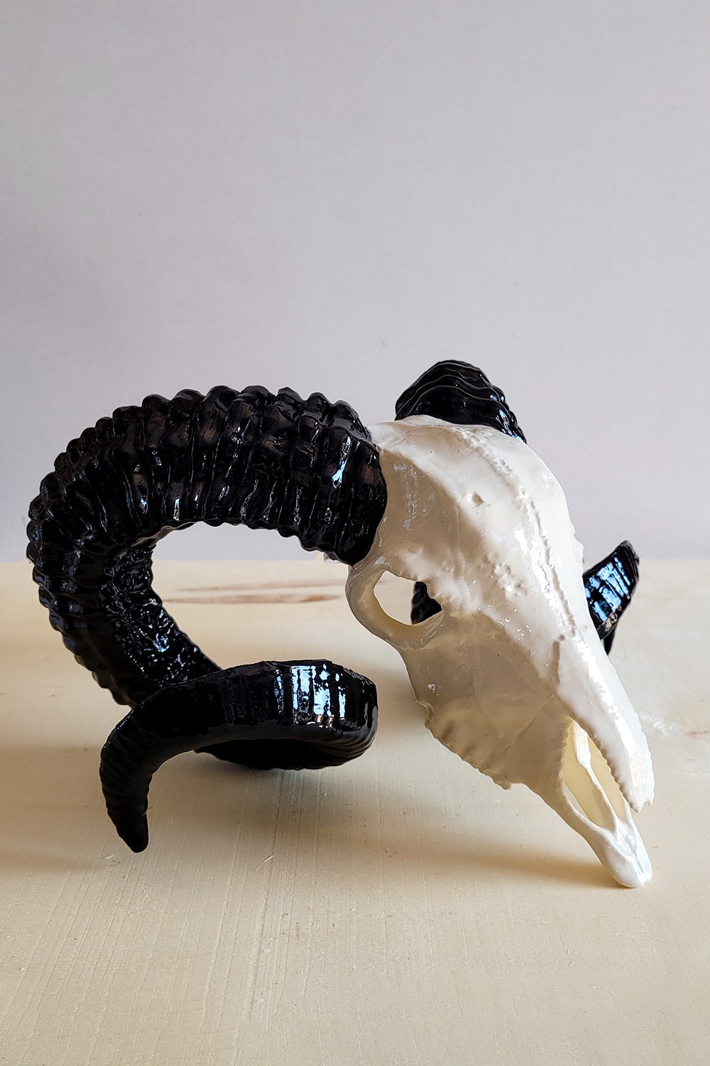 42A35 Home & Living-Gotik Koç Kafatası Dekoru-Heykel-3-roqelvaxirum.shop