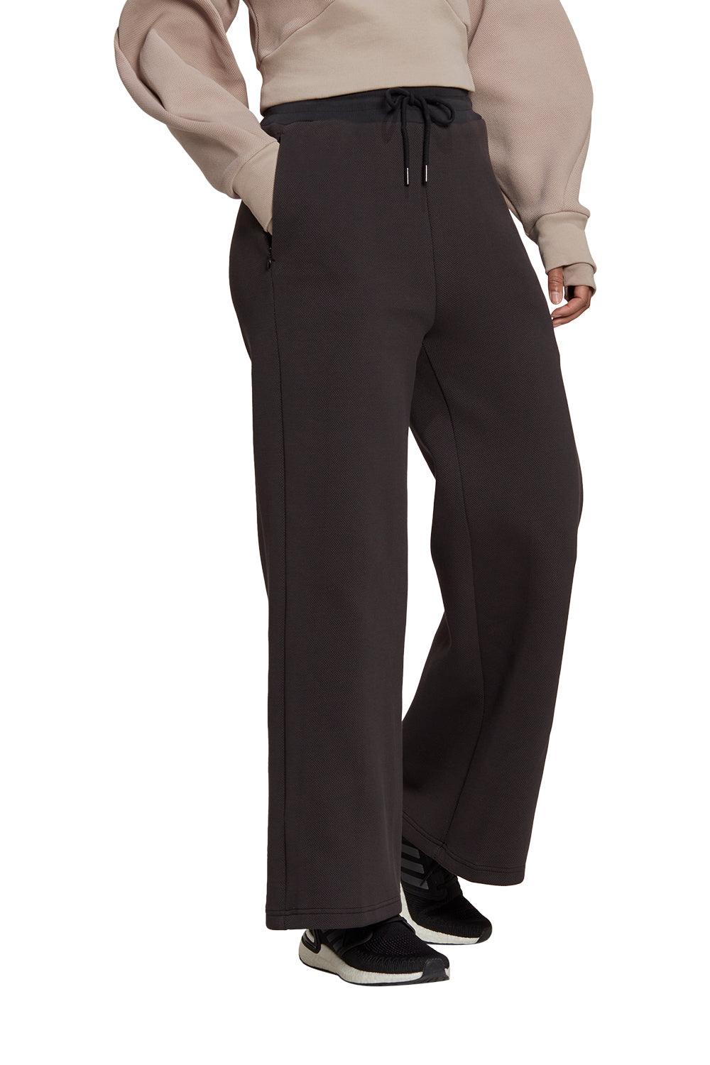 Adidas-Badge of Sport Pants-Eşofman-6-roqelvaxirum.shop