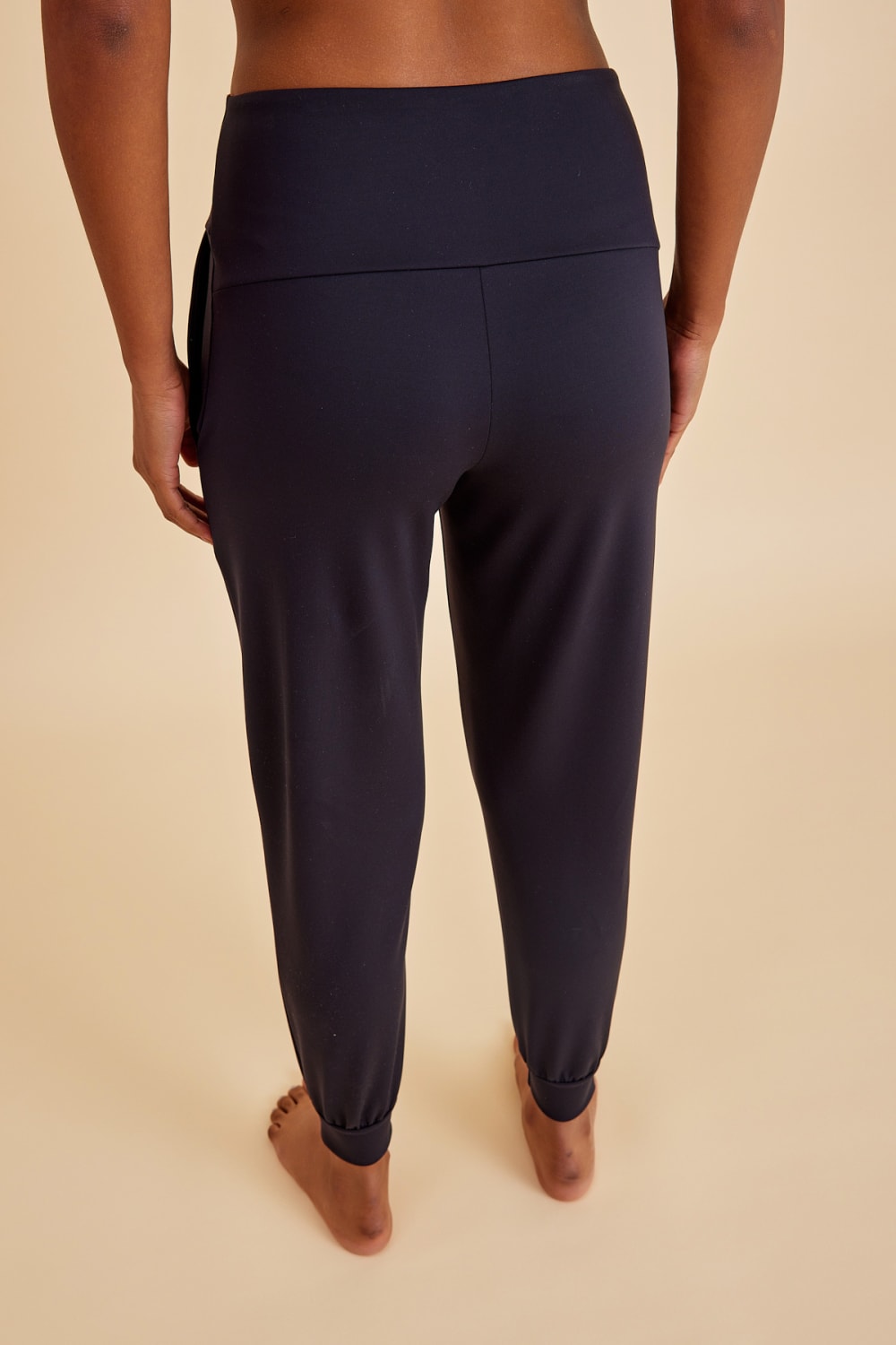 Amarelle-Sportive Siyah Light Touch Bilekten Lastikli Jogger Eşofman Alt-Eşofman-5-roqelvaxirum.shop
