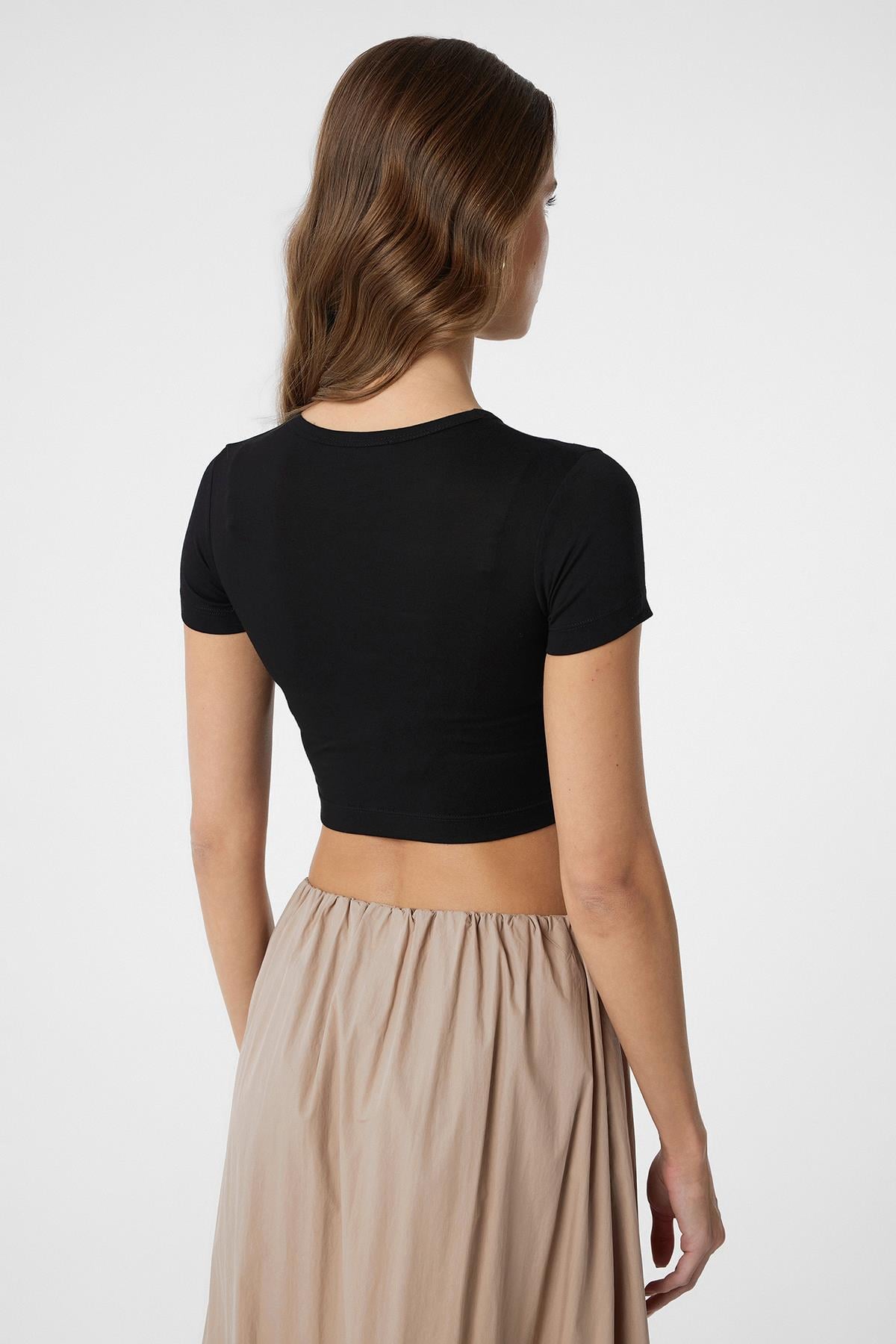 Antioch Siyah Basic Crop Kadın Top