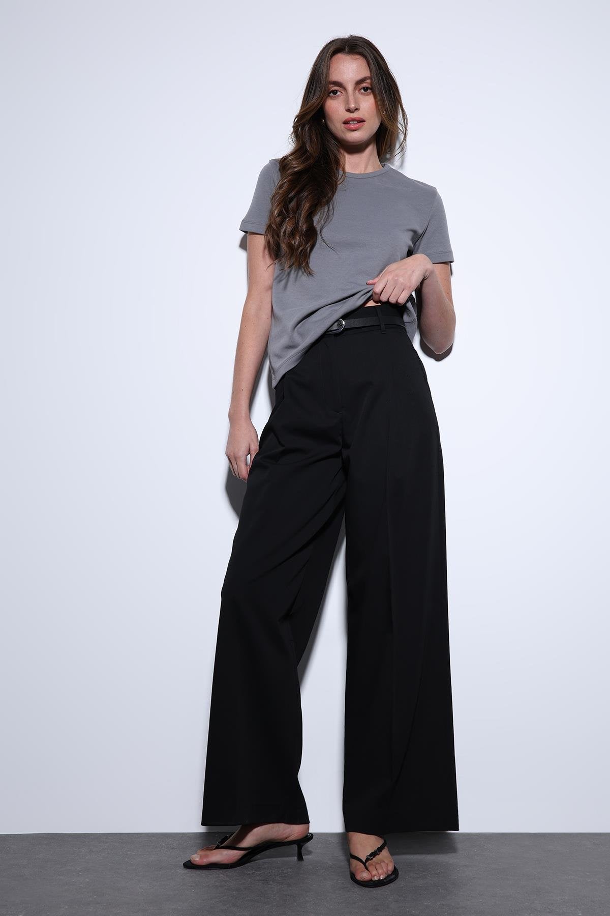 Antioch-Antioch Siyah Geniş Paça Kadın Pantolon-Kumaş Pantolon-1-roqelvaxirum.shop