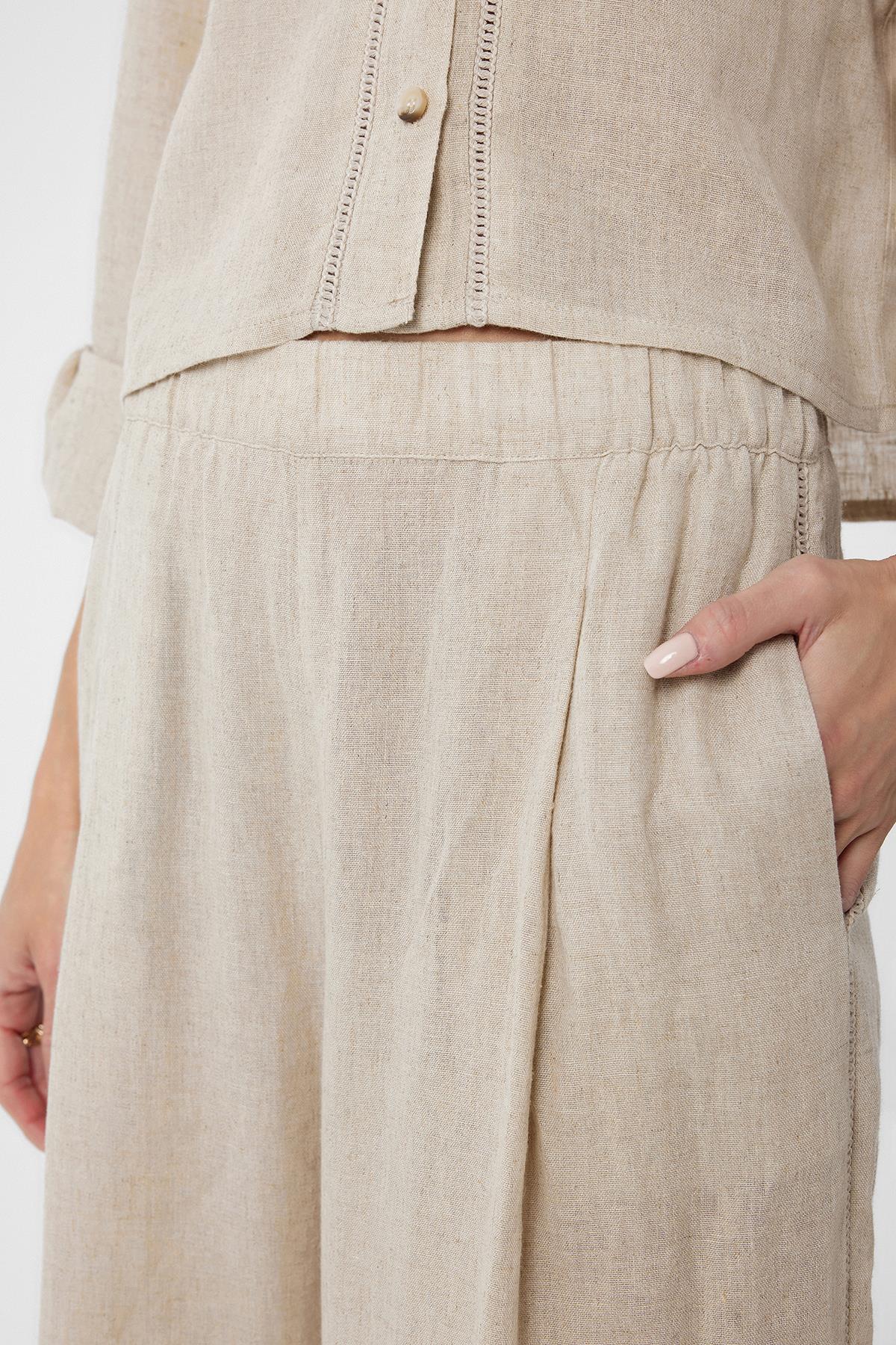 Antioch-Taş Şerit Detaylı Kadın Pantolon-Kumaş Pantolon-3-roqelvaxirum.shop