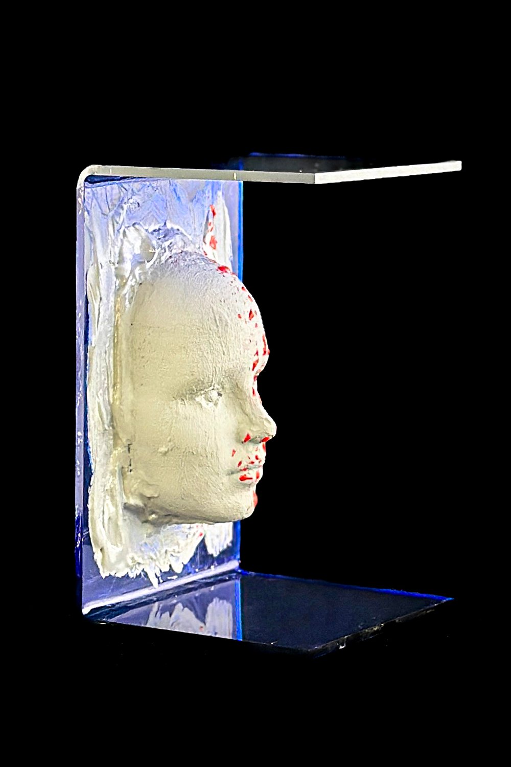 Arete Design by Egemen Umut Şen-Mavi Mask-Heykel-4-roqelvaxirum.shop