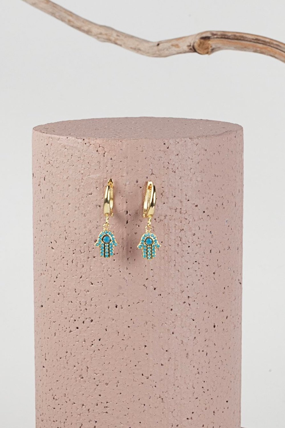 Arven’s World by Aylin Işıklı-Hamsa Gold Küpe-Küpe-4-roqelvaxirum.shop