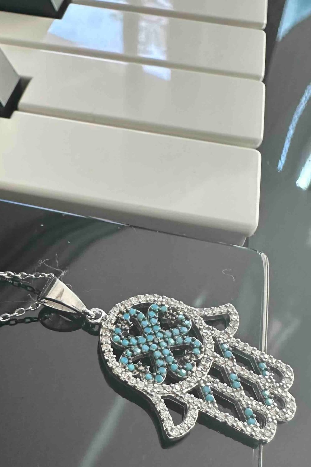 Arven’s World by Aylin Işıklı-Hamsa Kolye-Kolye-1-roqelvaxirum.shop