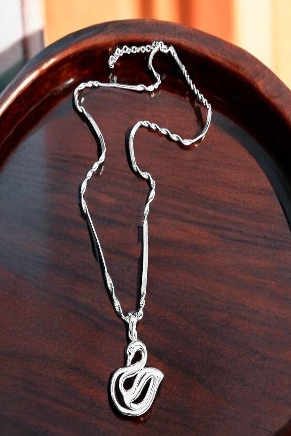Arven’s World by Aylin Işıklı-Swan Kolye-Kolye-2-roqelvaxirum.shop